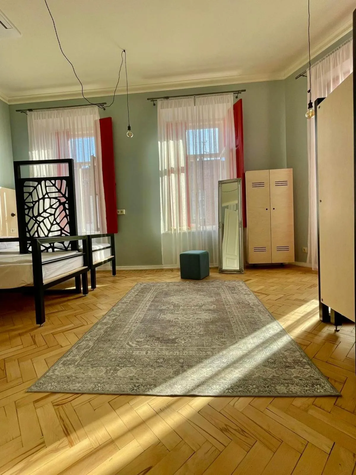 Bed in 4-Bed Mixed Dormitory Room in Communa Good Vibes