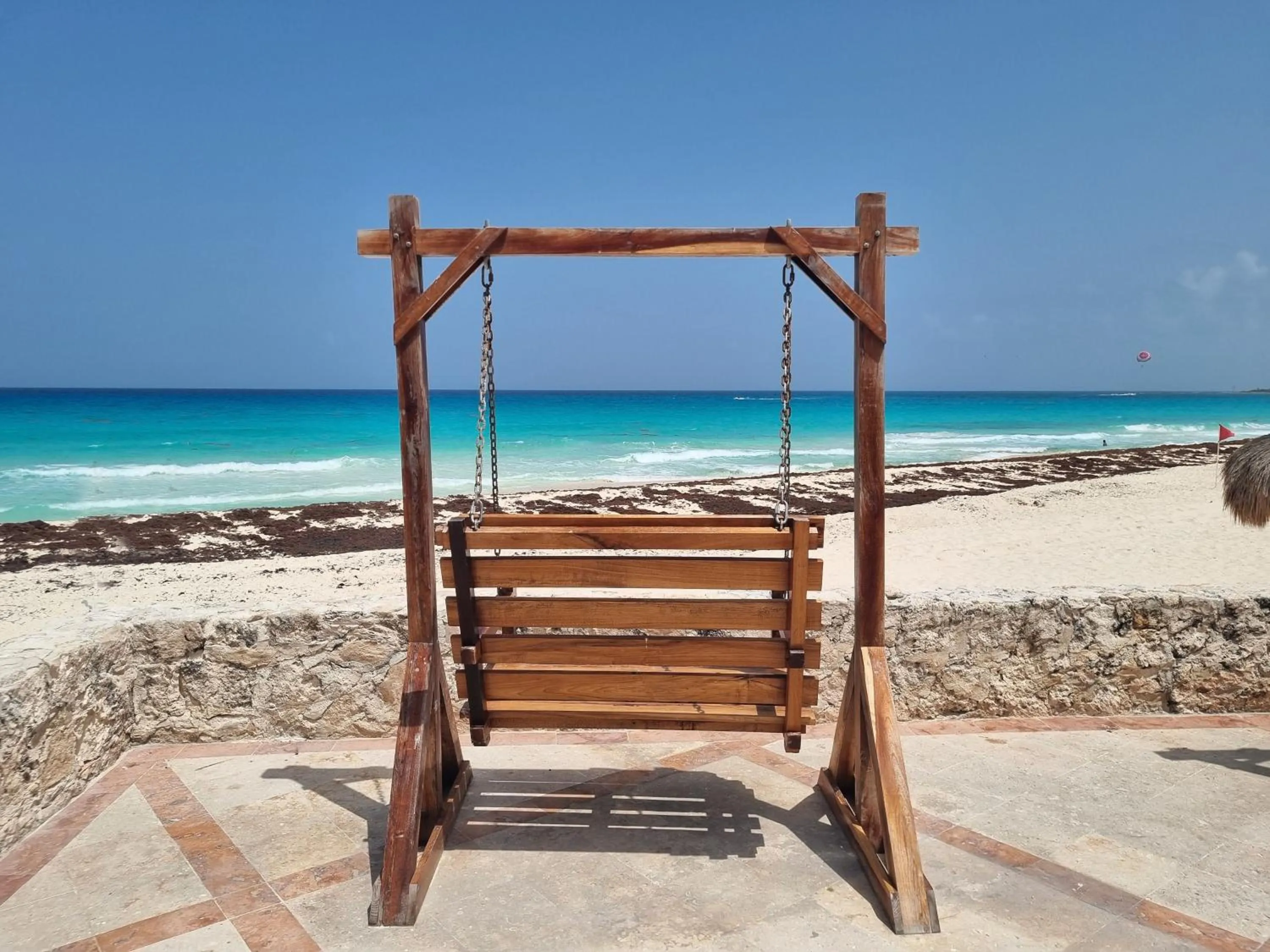 Swimming pool, Beach in Apartment Ocean Front Cancun
