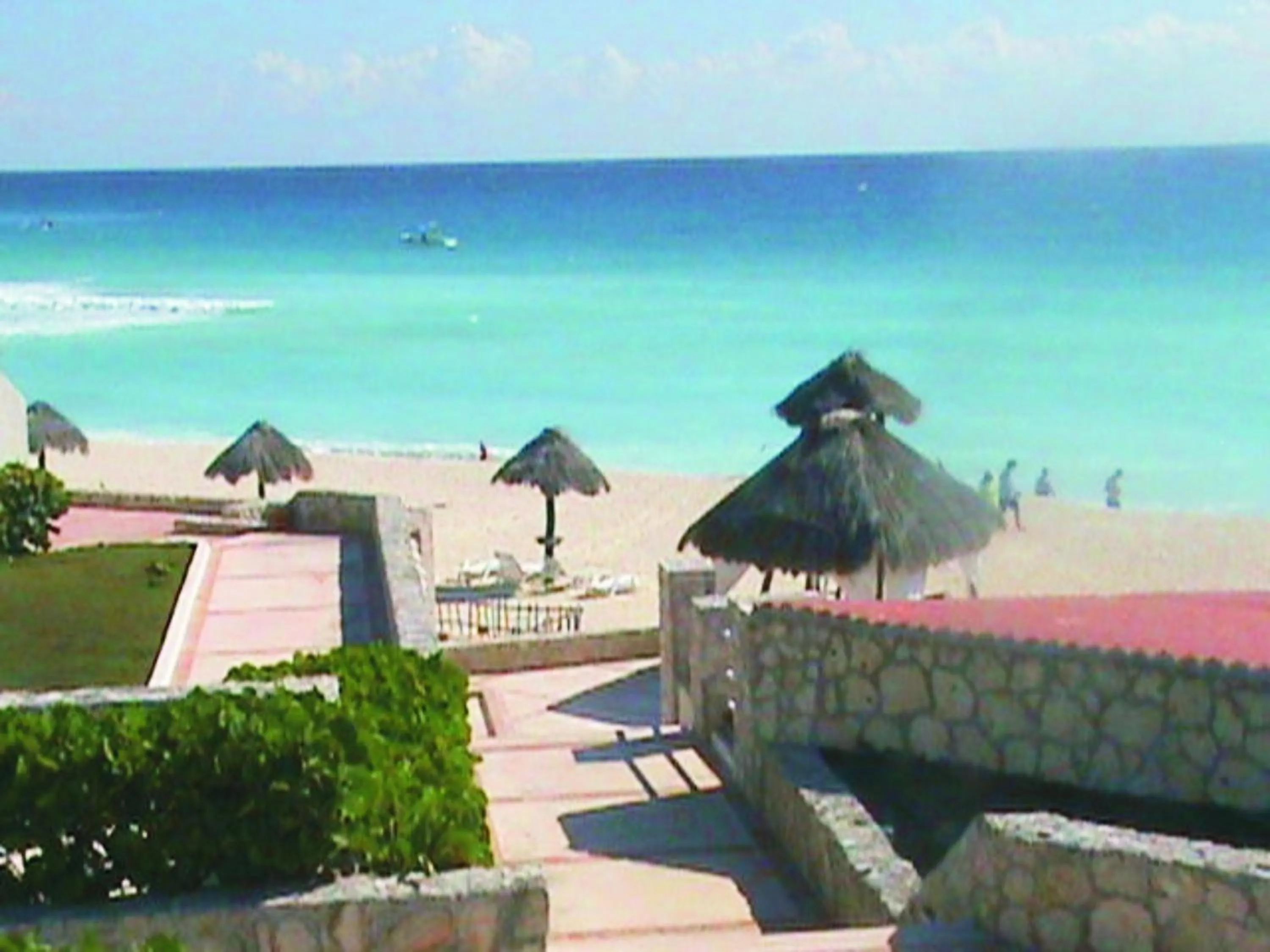 Beach in Apartment Ocean Front Cancun