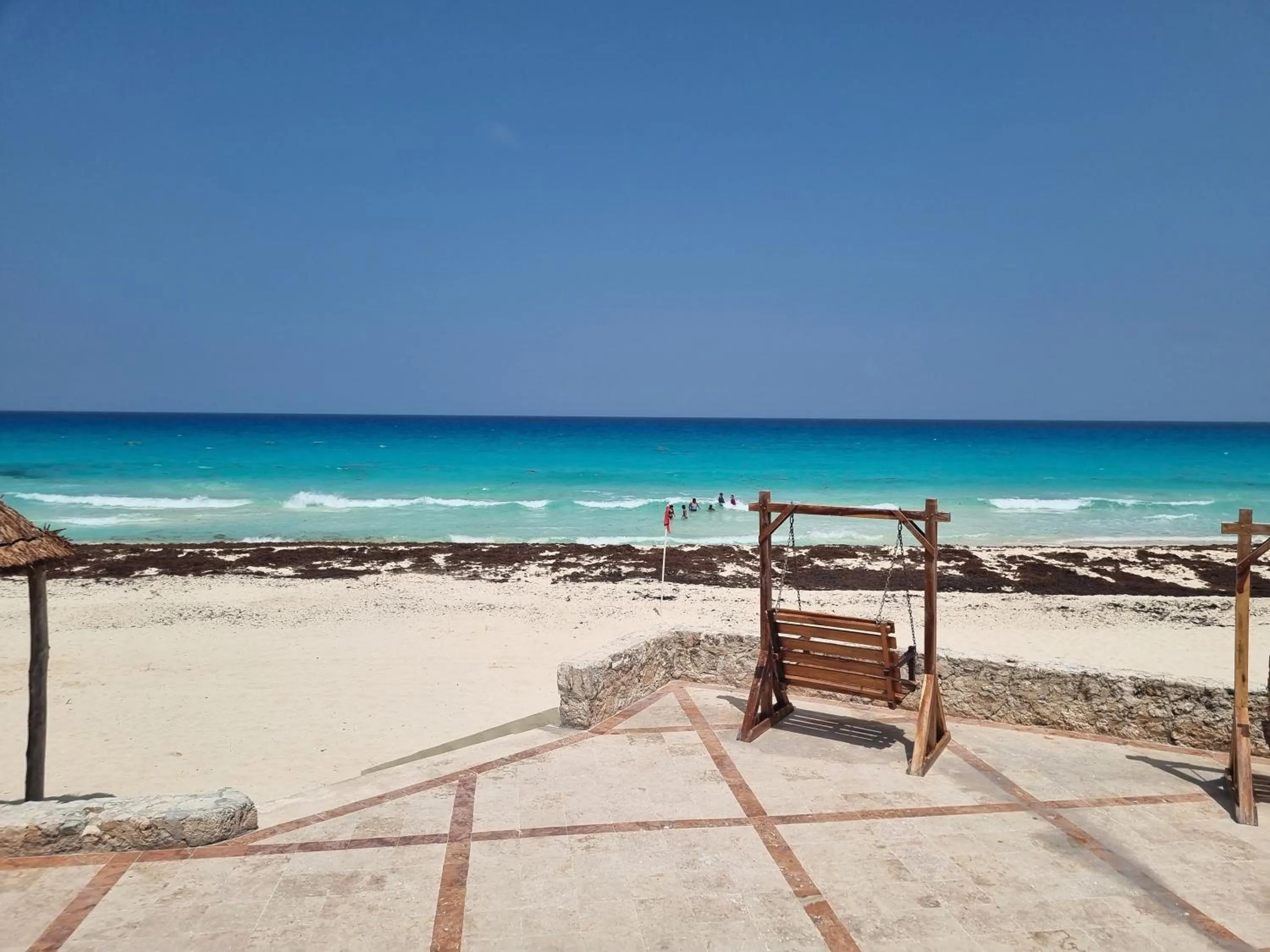 Swimming pool, Beach in Apartment Ocean Front Cancun