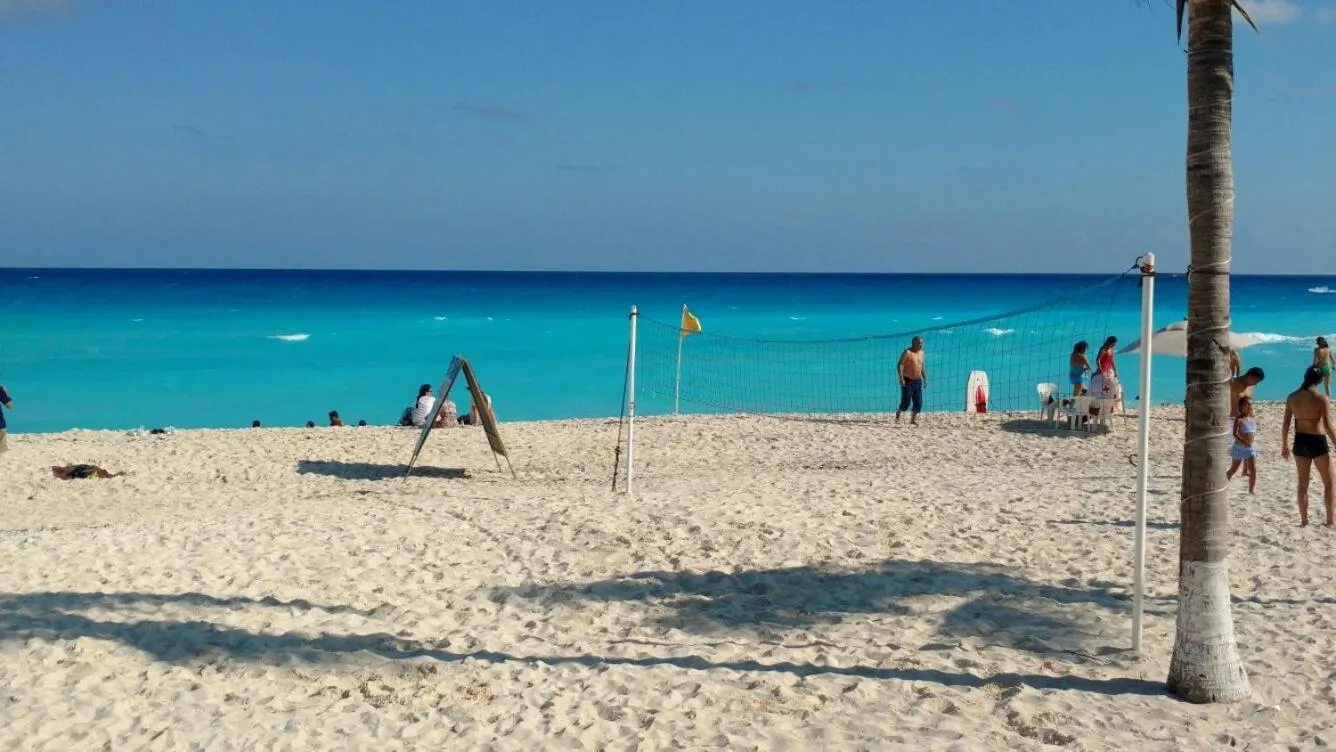 Beach in Apartment Ocean Front Cancun
