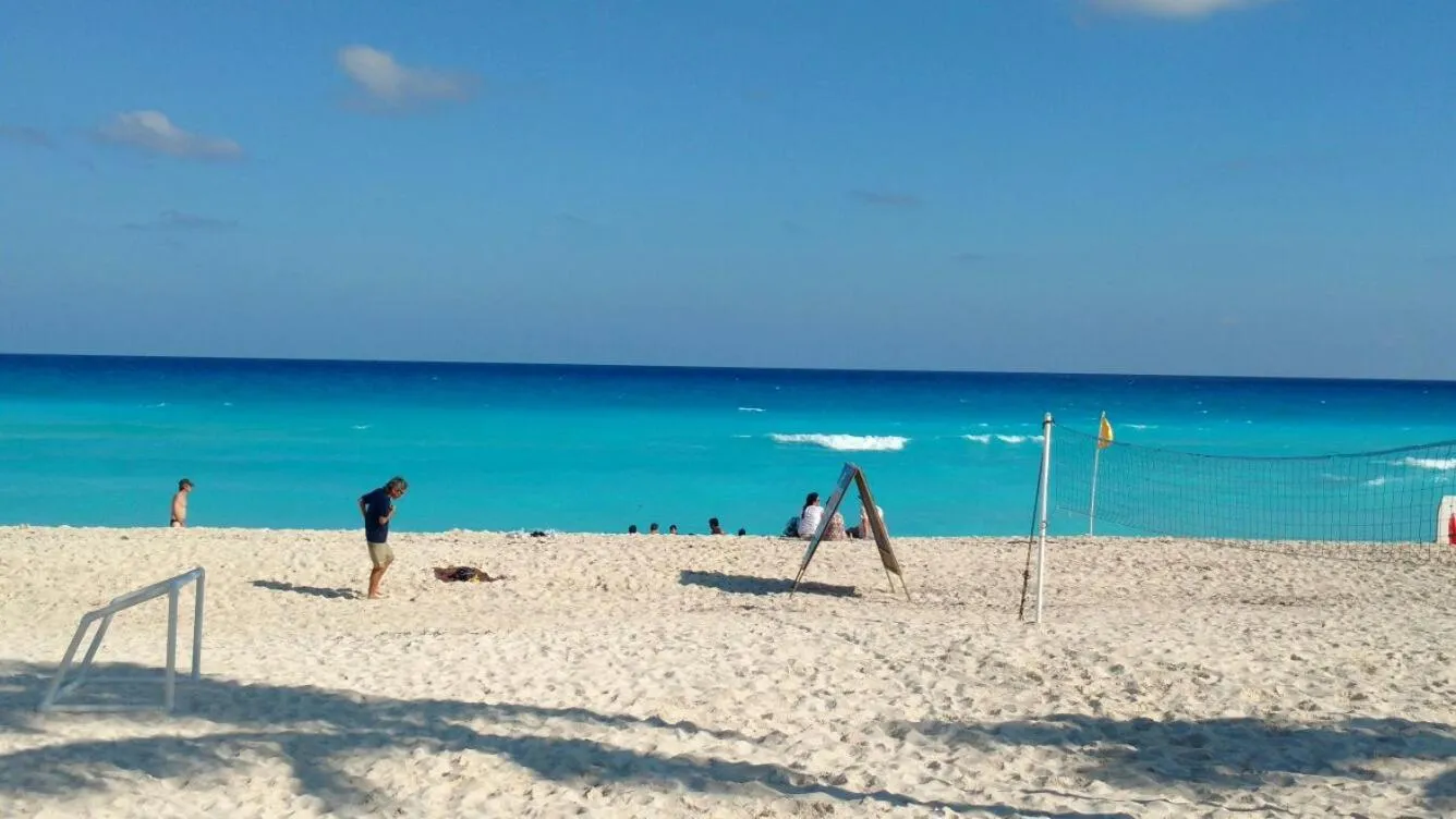 Beach in Apartment Ocean Front Cancun