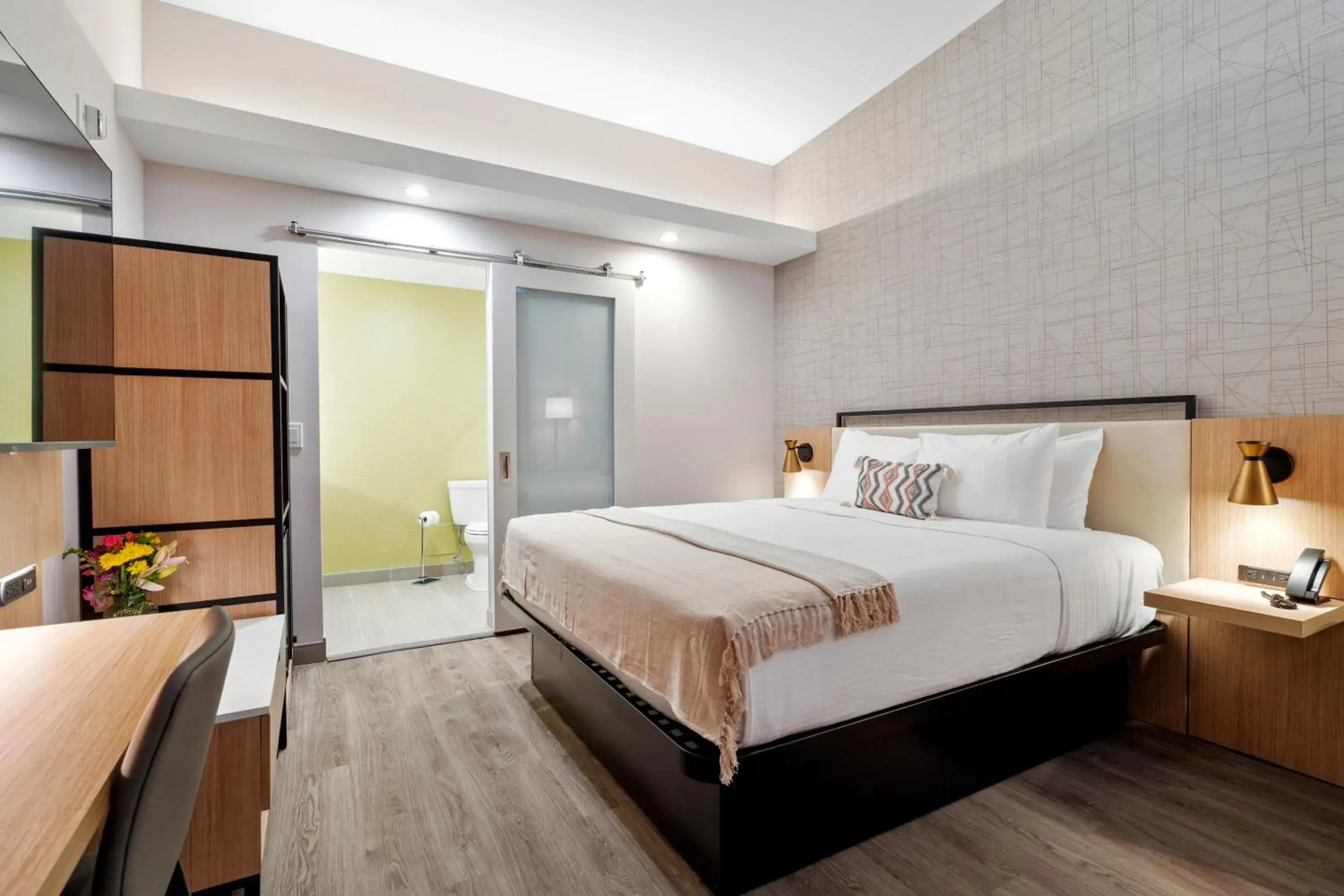 King Room in The Evergreen King Room in The Evergreen