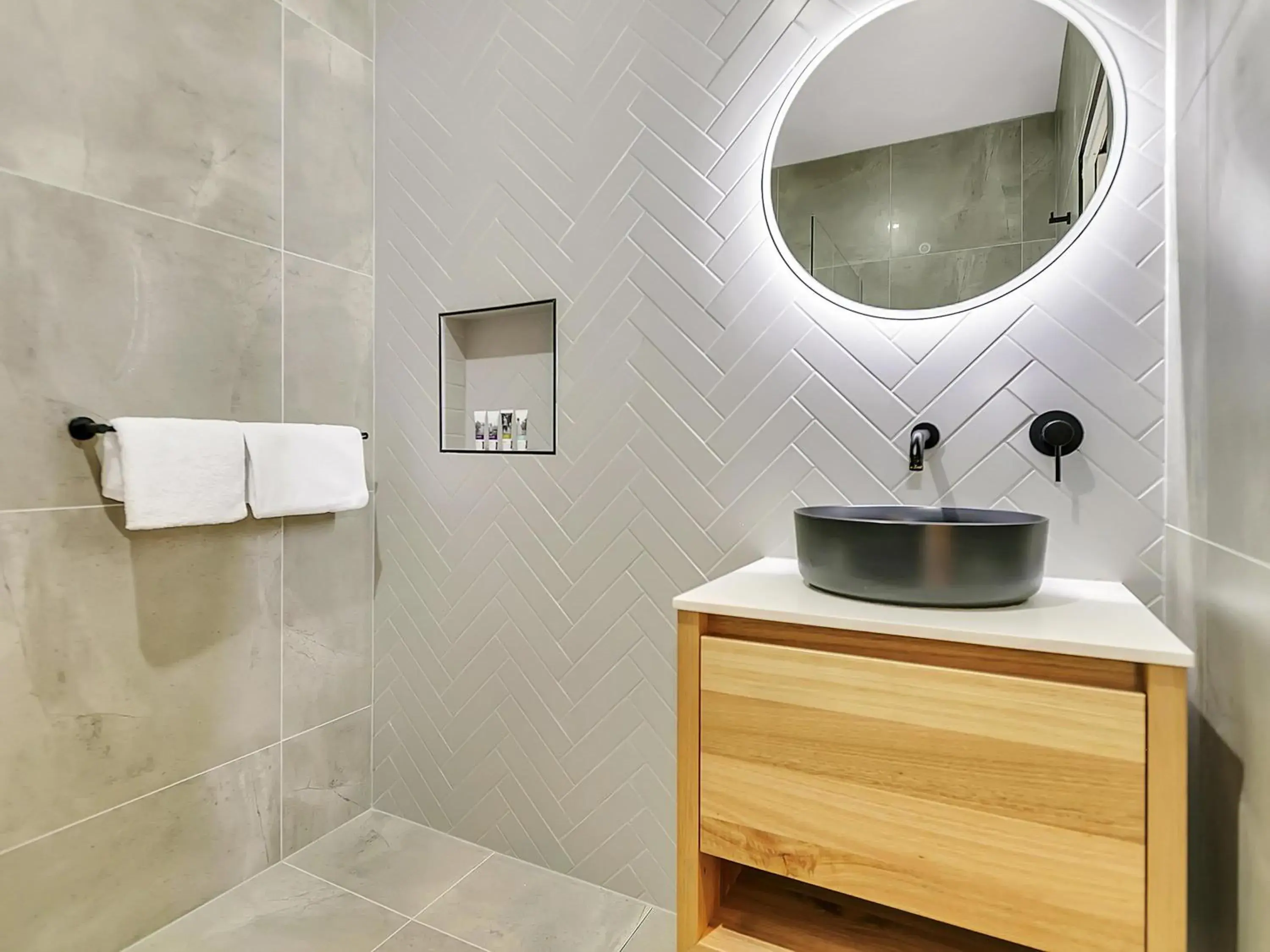 Premium King Room in Mercure Launceston Premium King Room in Mercure Launceston