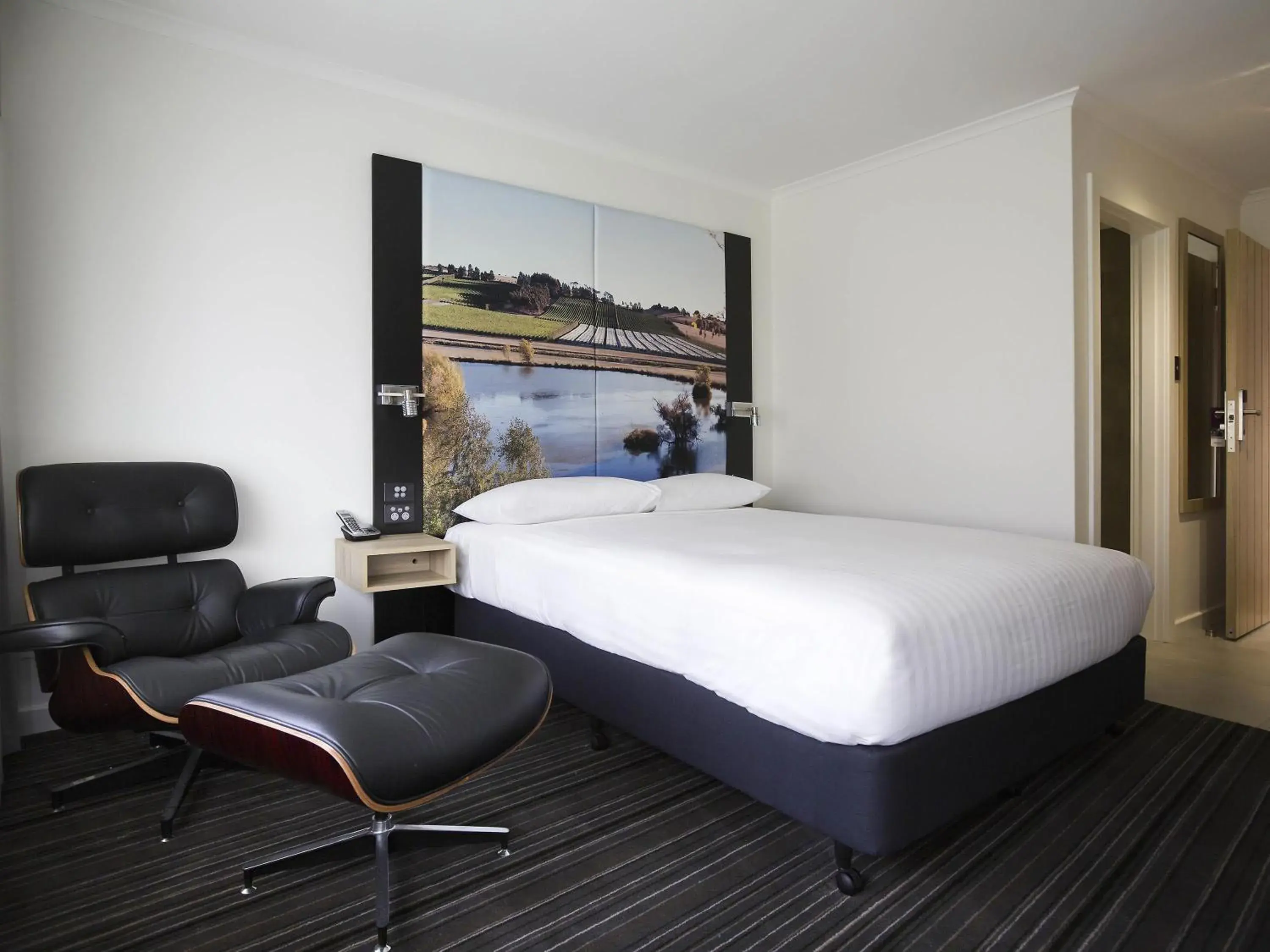Property building, Bed in Mercure Launceston Property building, Bed in Mercure Launceston