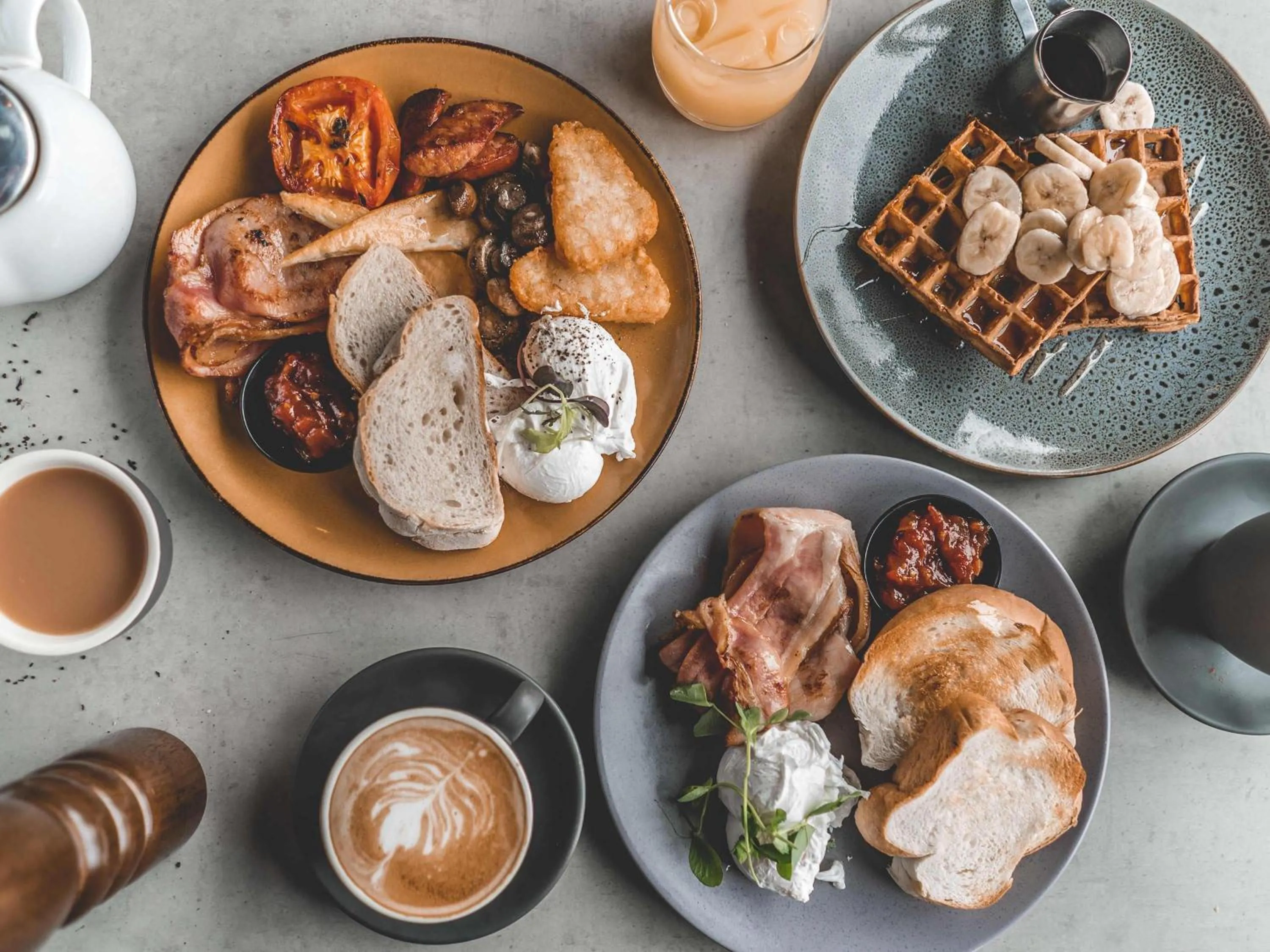 Breakfast in Mercure Launceston