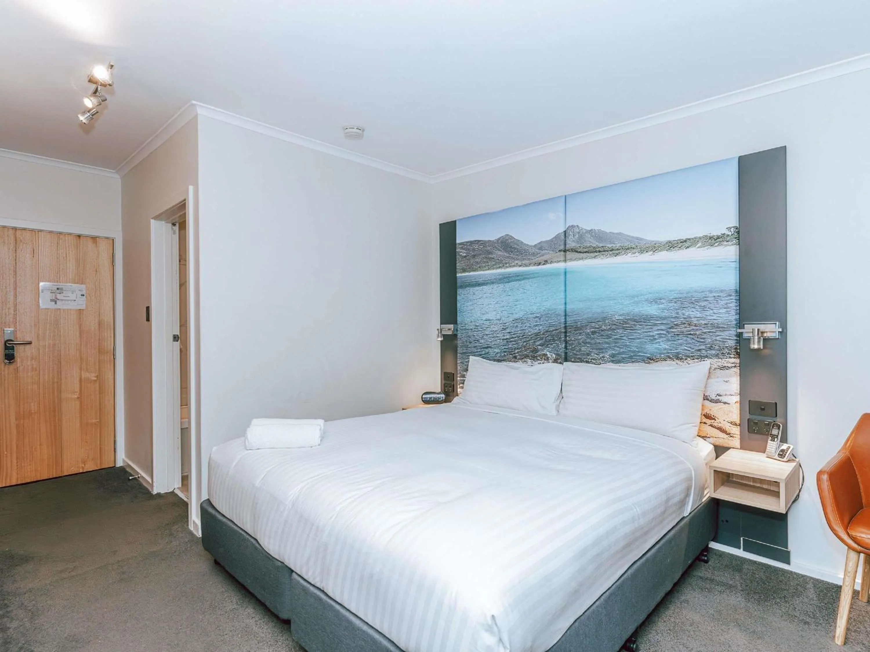 Bedroom, Bed in Mercure Launceston