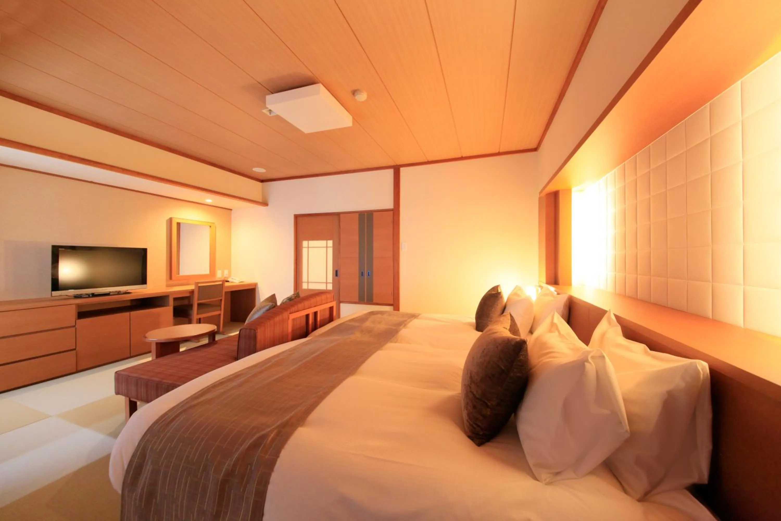 Bed in Shimobe Hotel