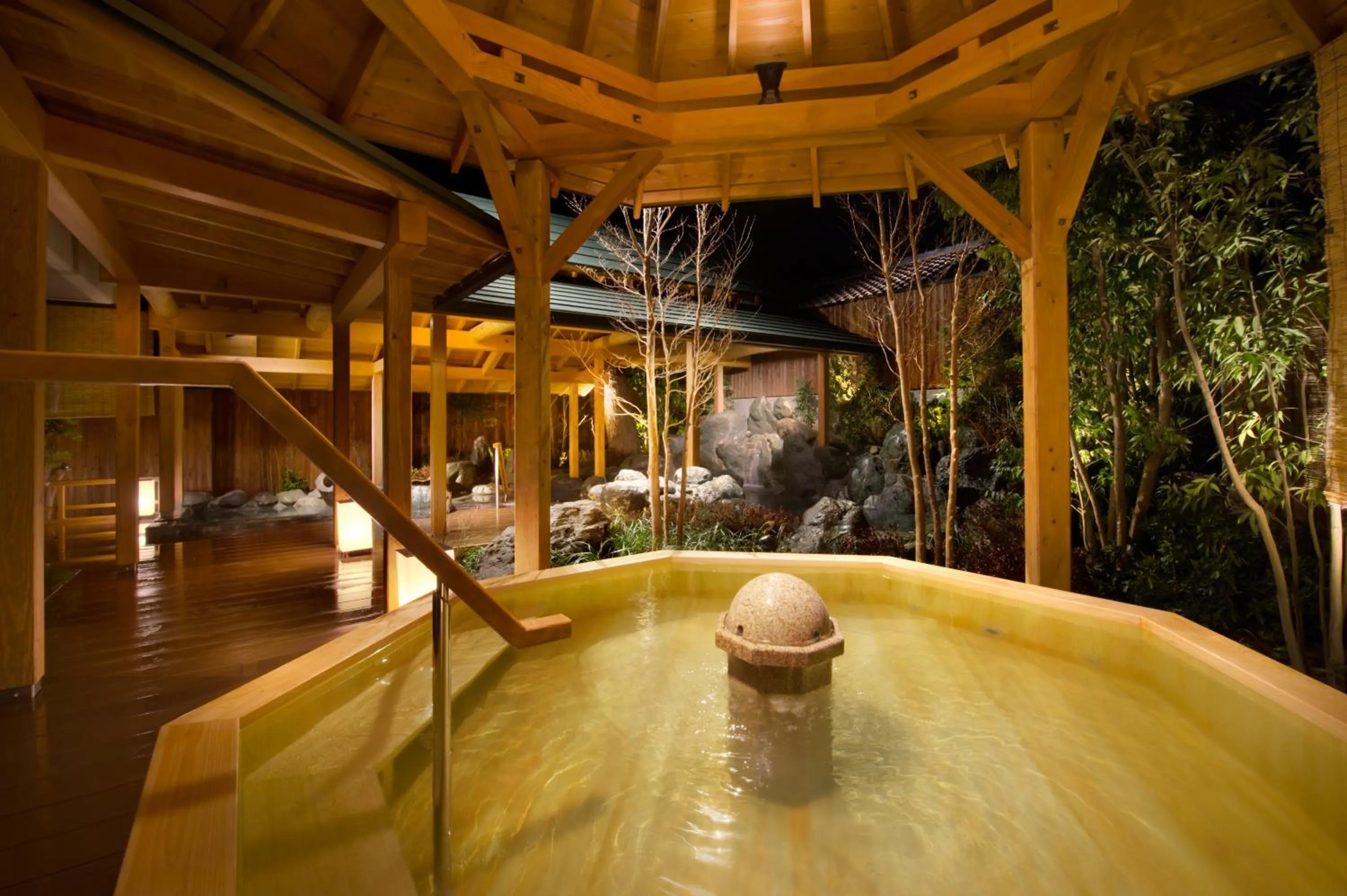 Hot Spring Bath in Shimobe Hotel