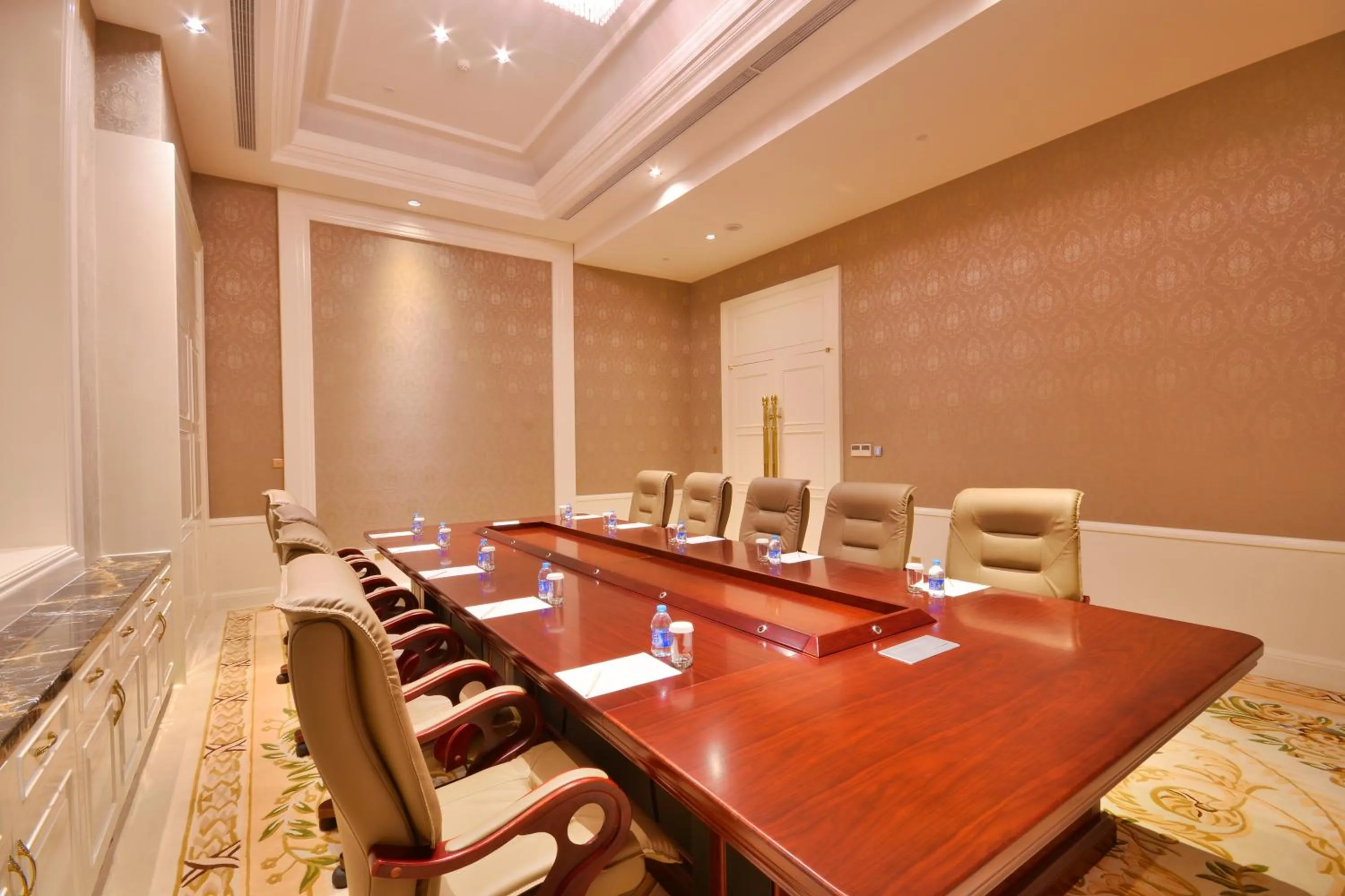 Business facilities in Urban Island Hotel Shanghai