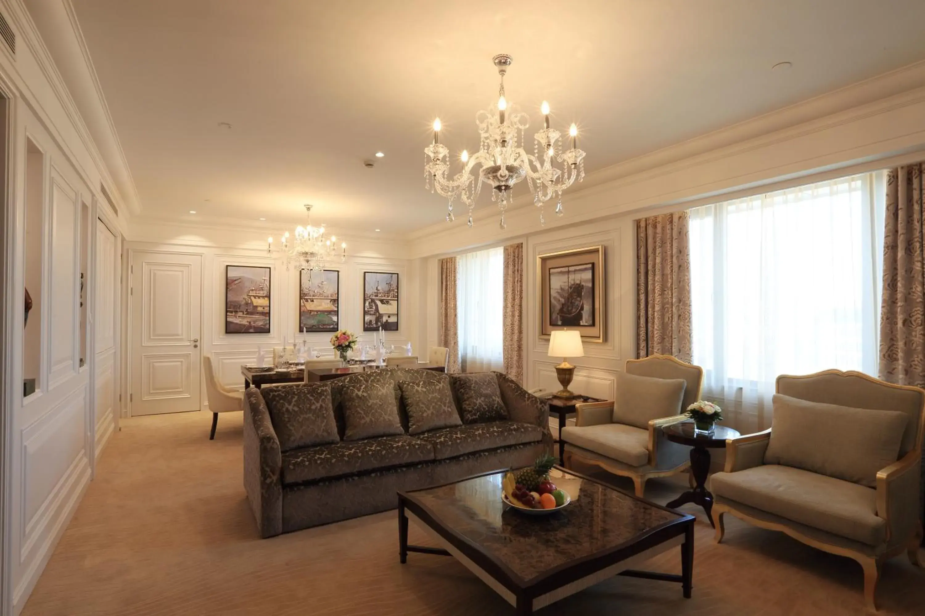 Living room in Evergreen Laurel Hotel, Shanghai Living room in Evergreen Laurel Hotel, Shanghai