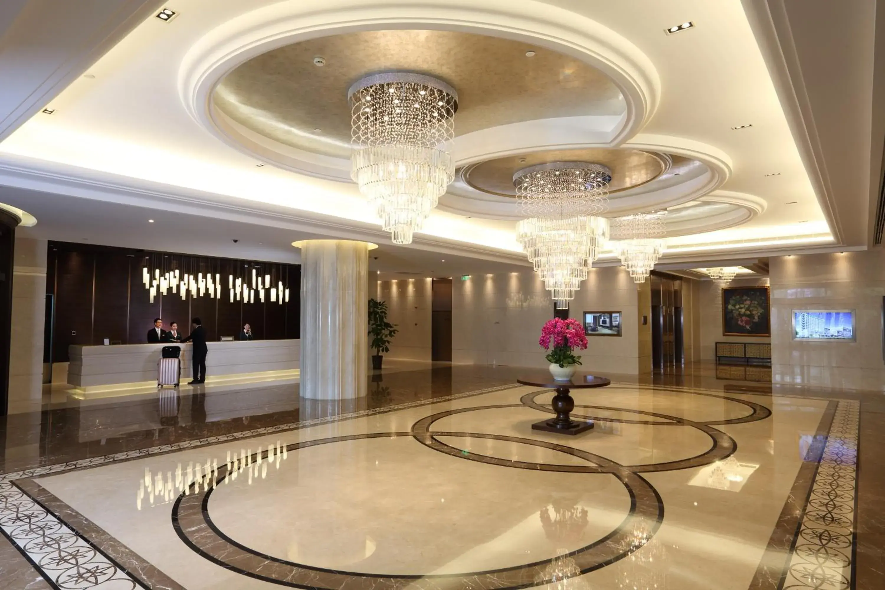 Lobby or reception in Evergreen Laurel Hotel, Shanghai Lobby or reception in Evergreen Laurel Hotel, Shanghai