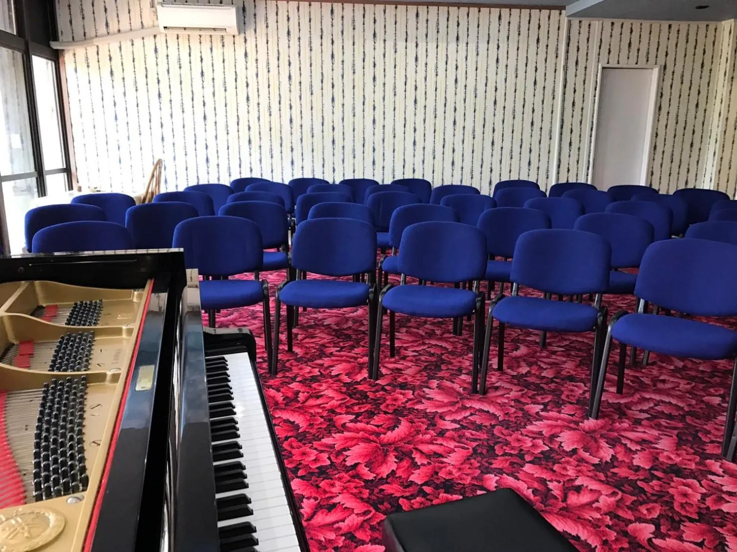 Communal lounge/ TV room in Chojuyu Hakone