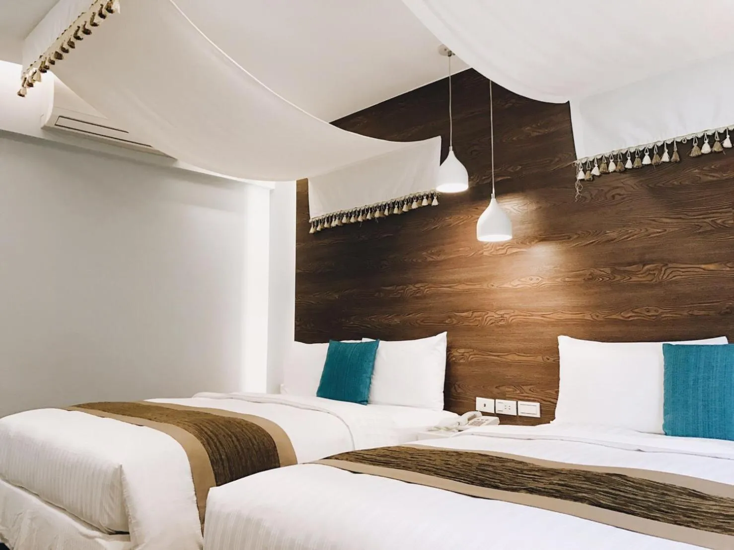 Photo of the whole room, Bed in Bai Sha Tan Cottage