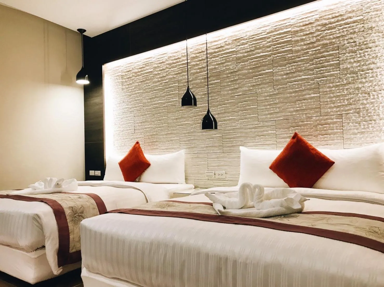 Photo of the whole room, Bed in Bai Sha Tan Cottage