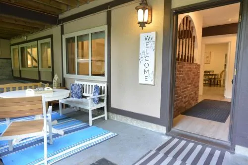Bright Spacious 3 BR Garden Suite, 4 Queen beds, Fully equipped, Highly recommended by 229 happy groups