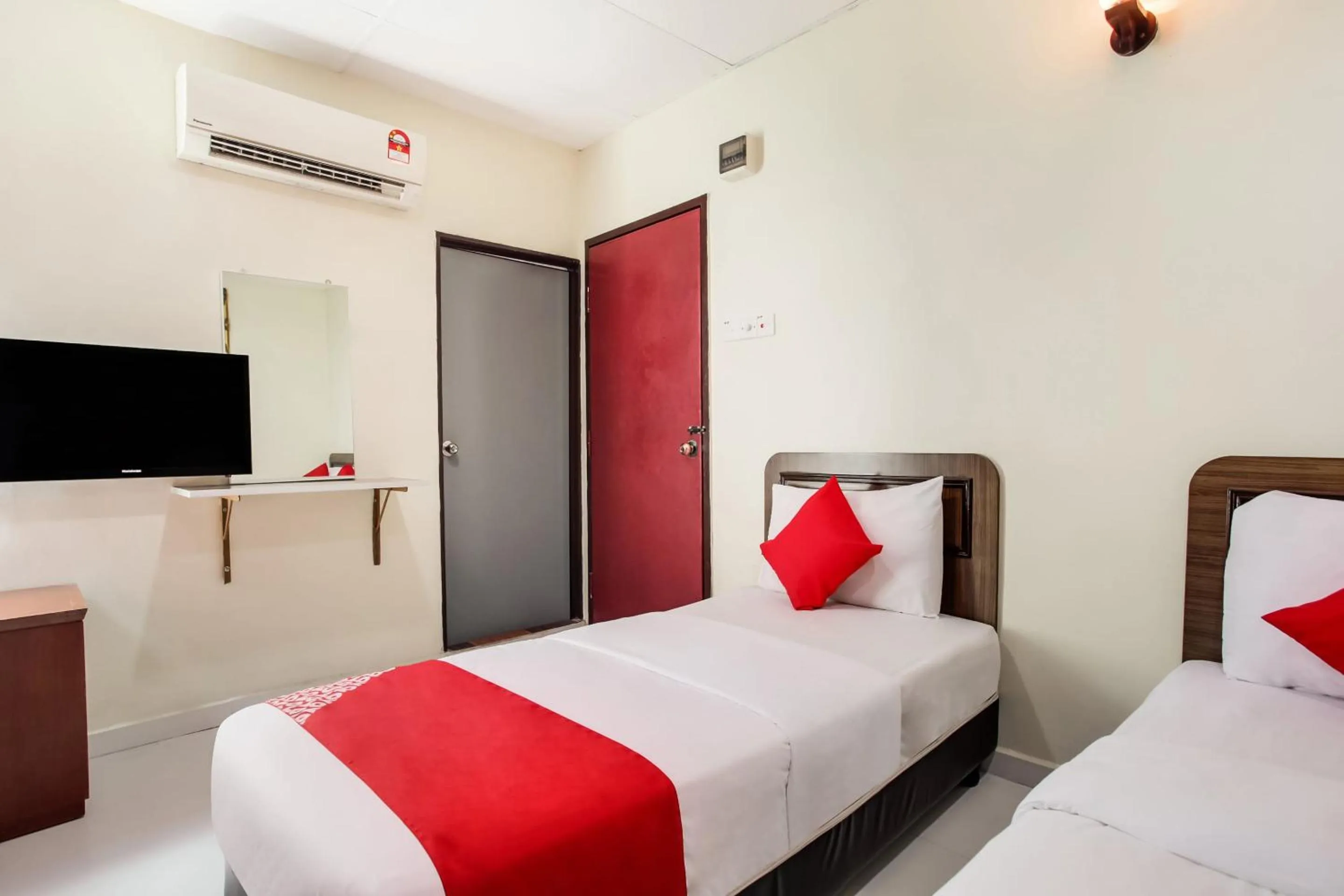 Bedroom, Bed in Super OYO 89427 Kavanas Hotel Taiping