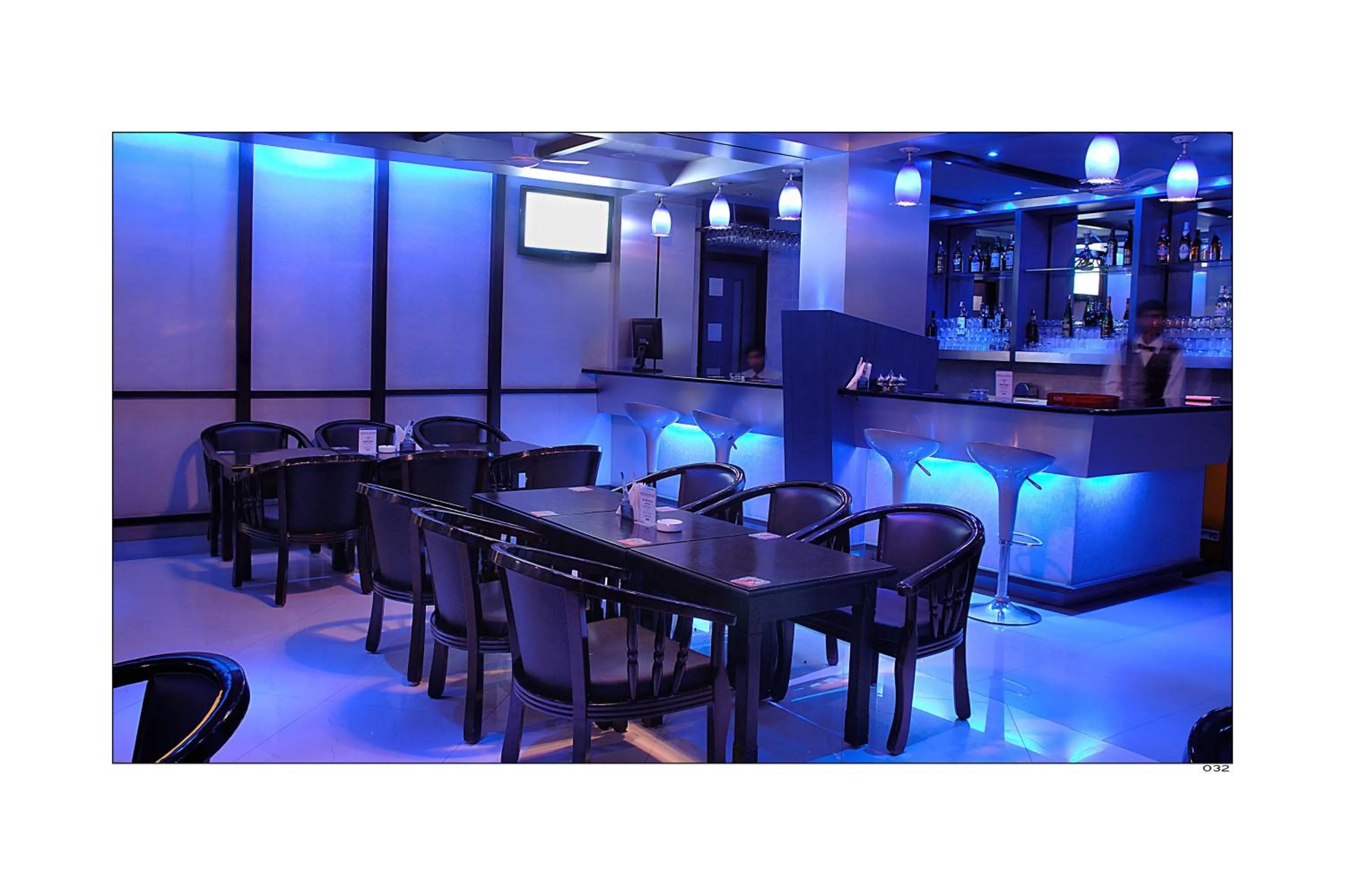 Lounge or bar in Hotel Niky International