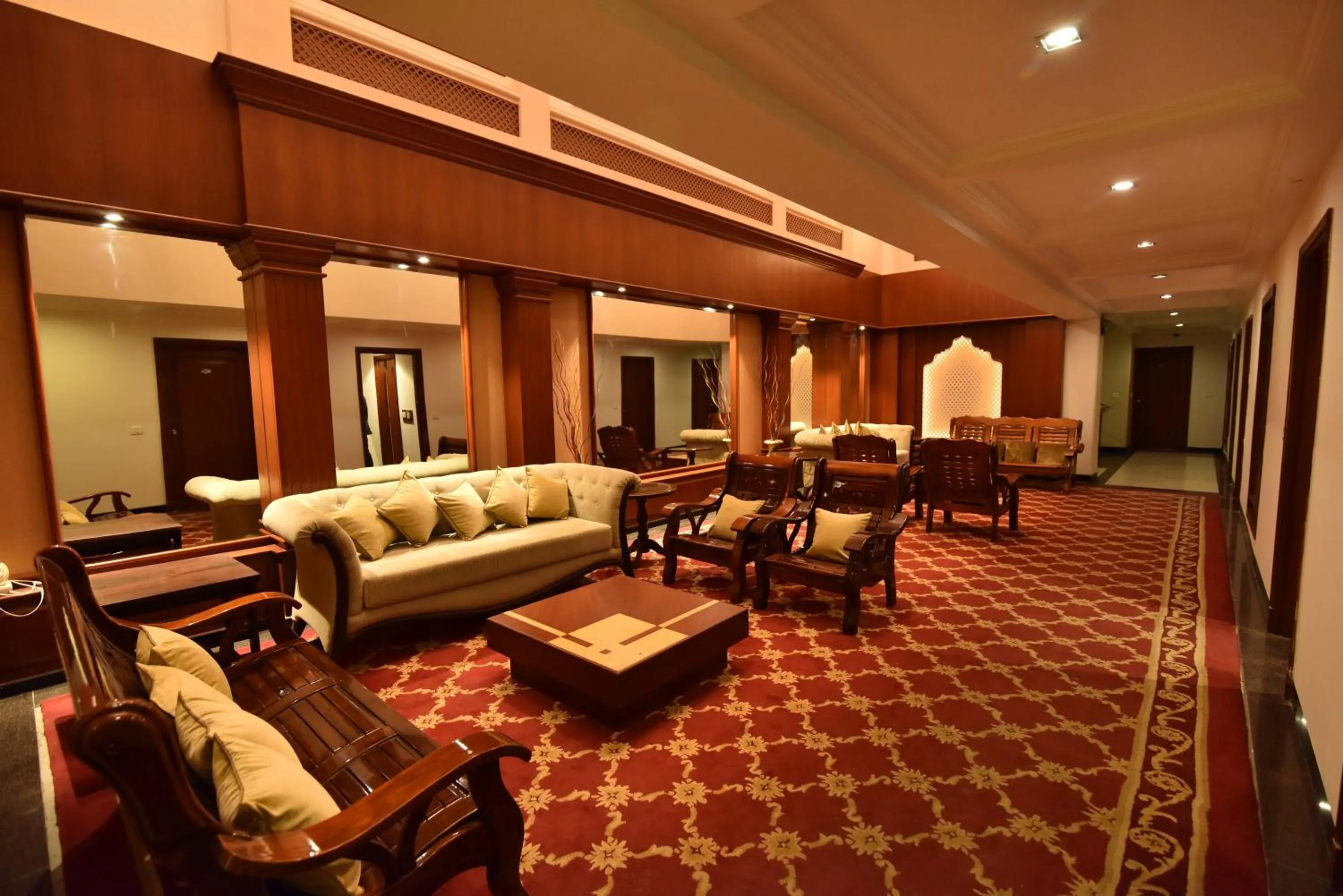 Lobby or reception, Bed in Hotel Niky International