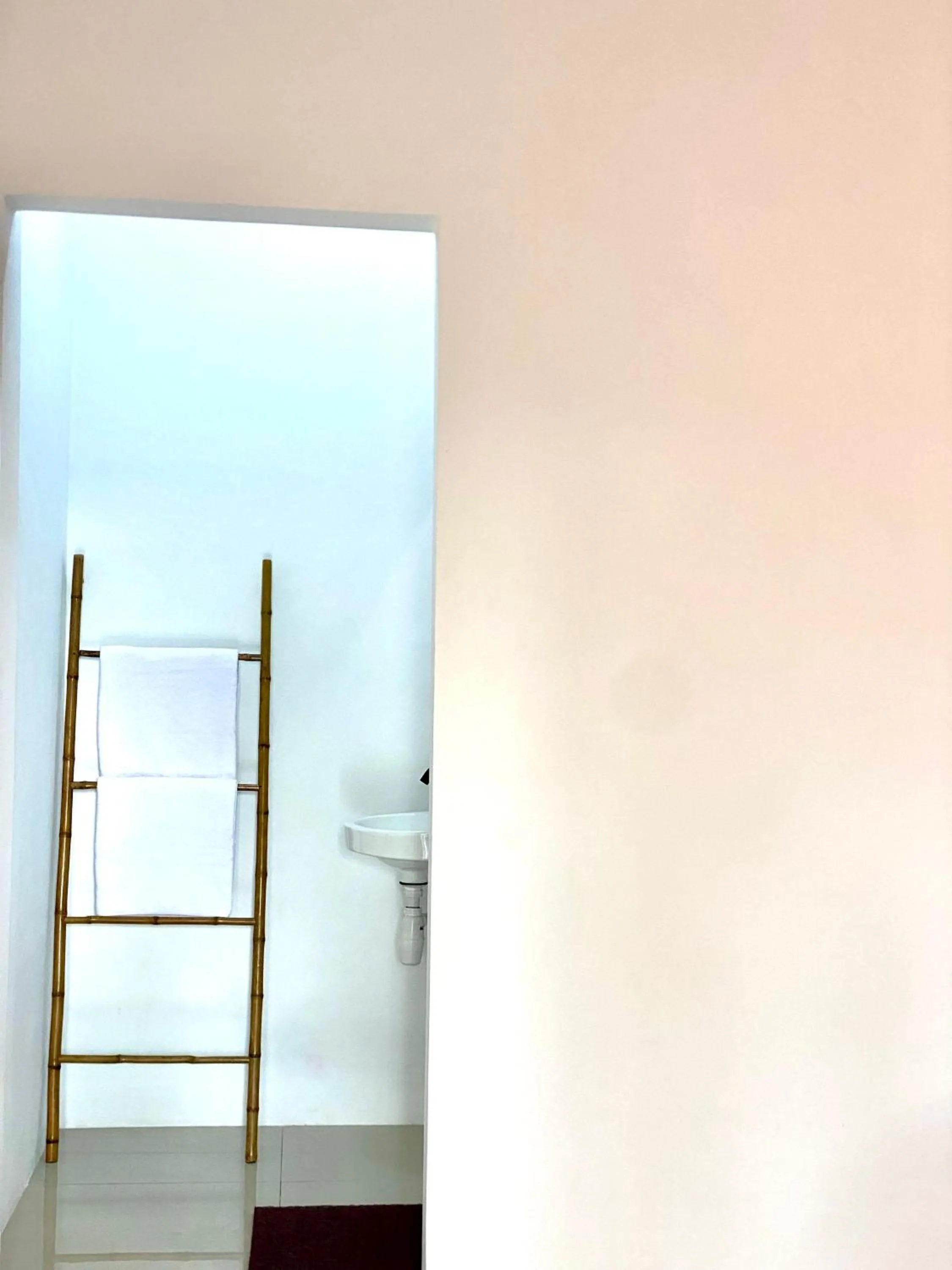 Standard Double Room with Pool - single occupancy in Trytan Gerupuk Homestay
