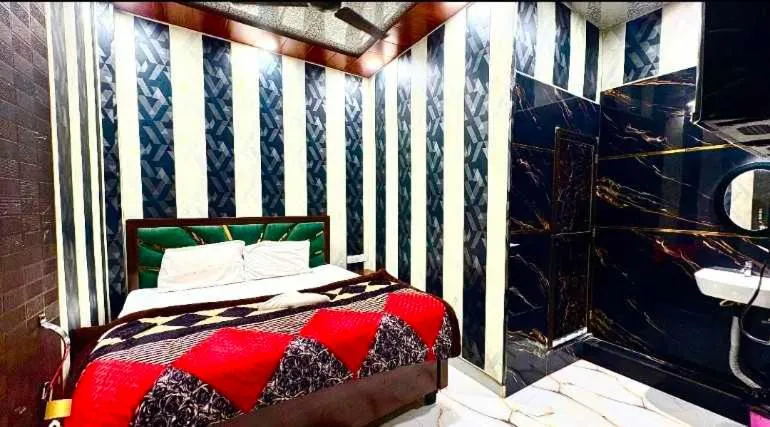 Hotel O Golden Palace Homestay