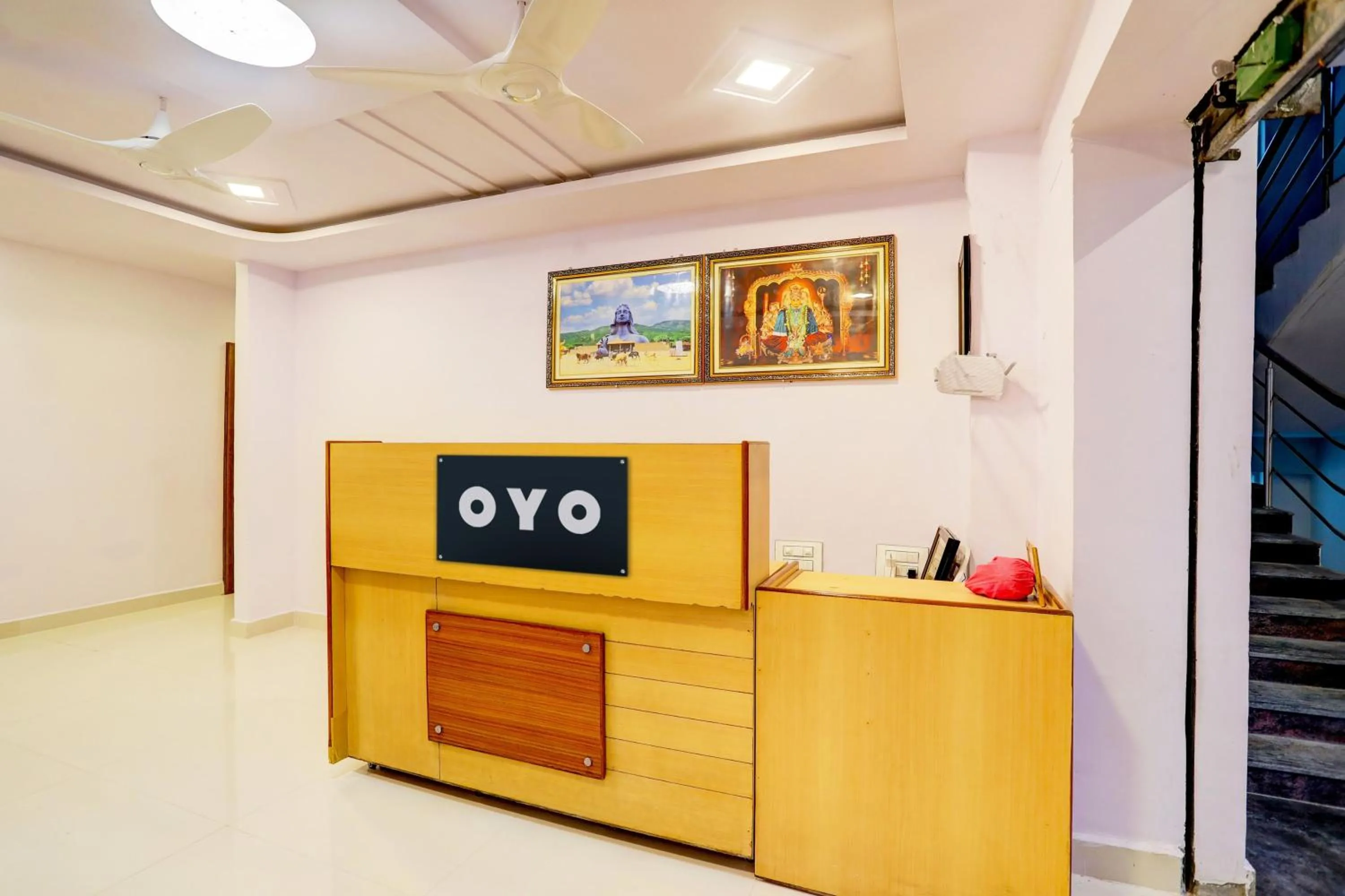 Lobby or reception in Hotel O Savoy Grand