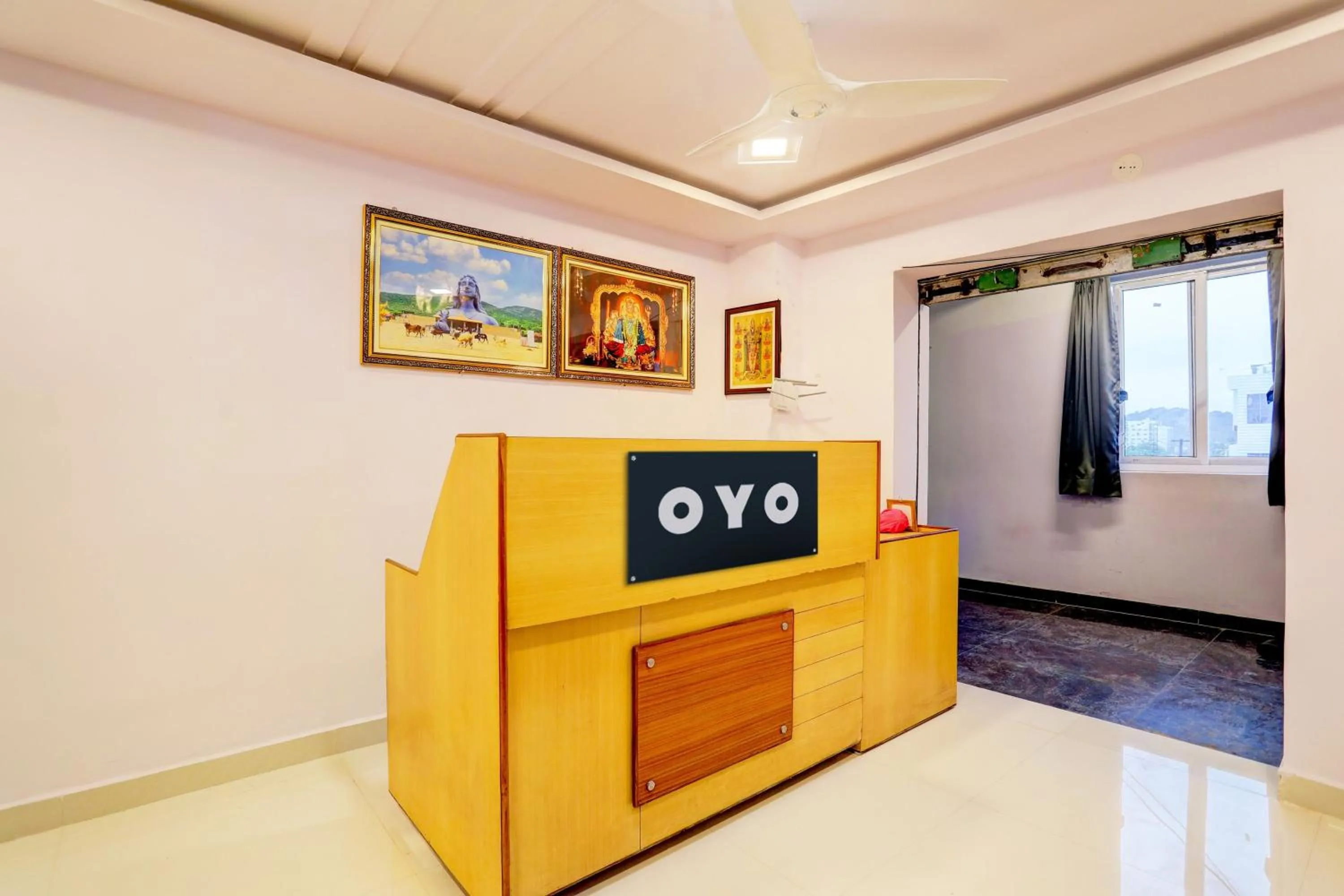 Lobby or reception in Hotel O Savoy Grand