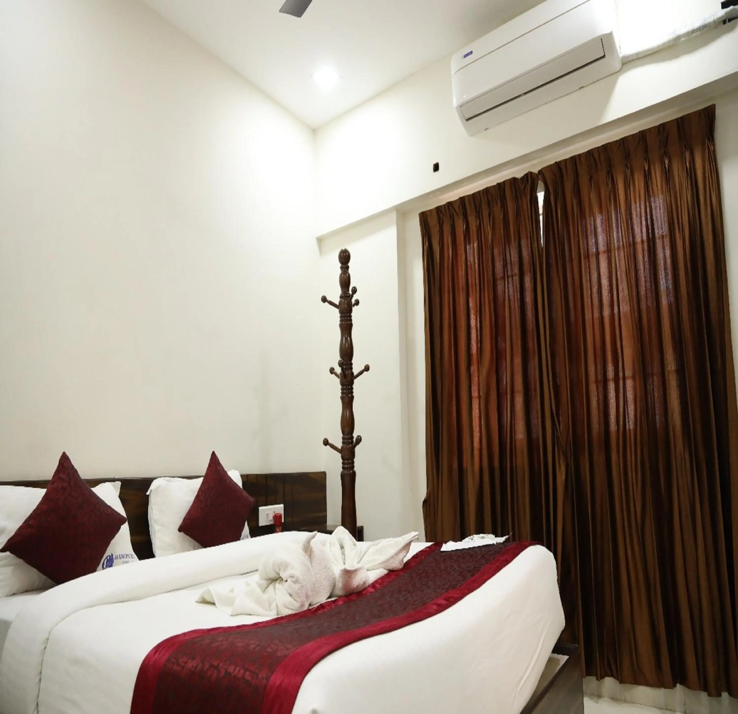 Bedroom, Bed in Manopriya Residency by Azalea