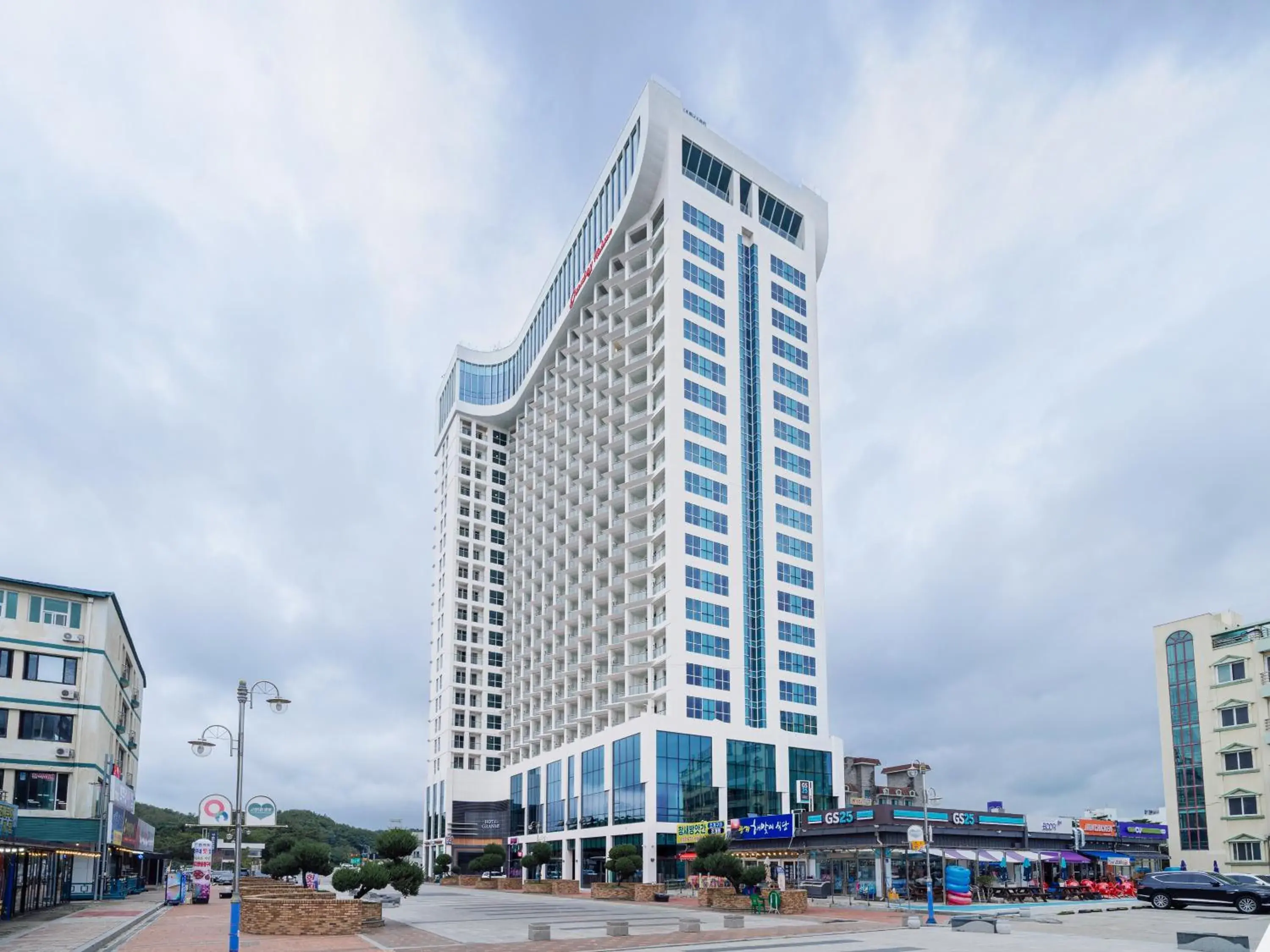 Property building in Urbanstay Naksan Beach Property building in Urbanstay Naksan Beach