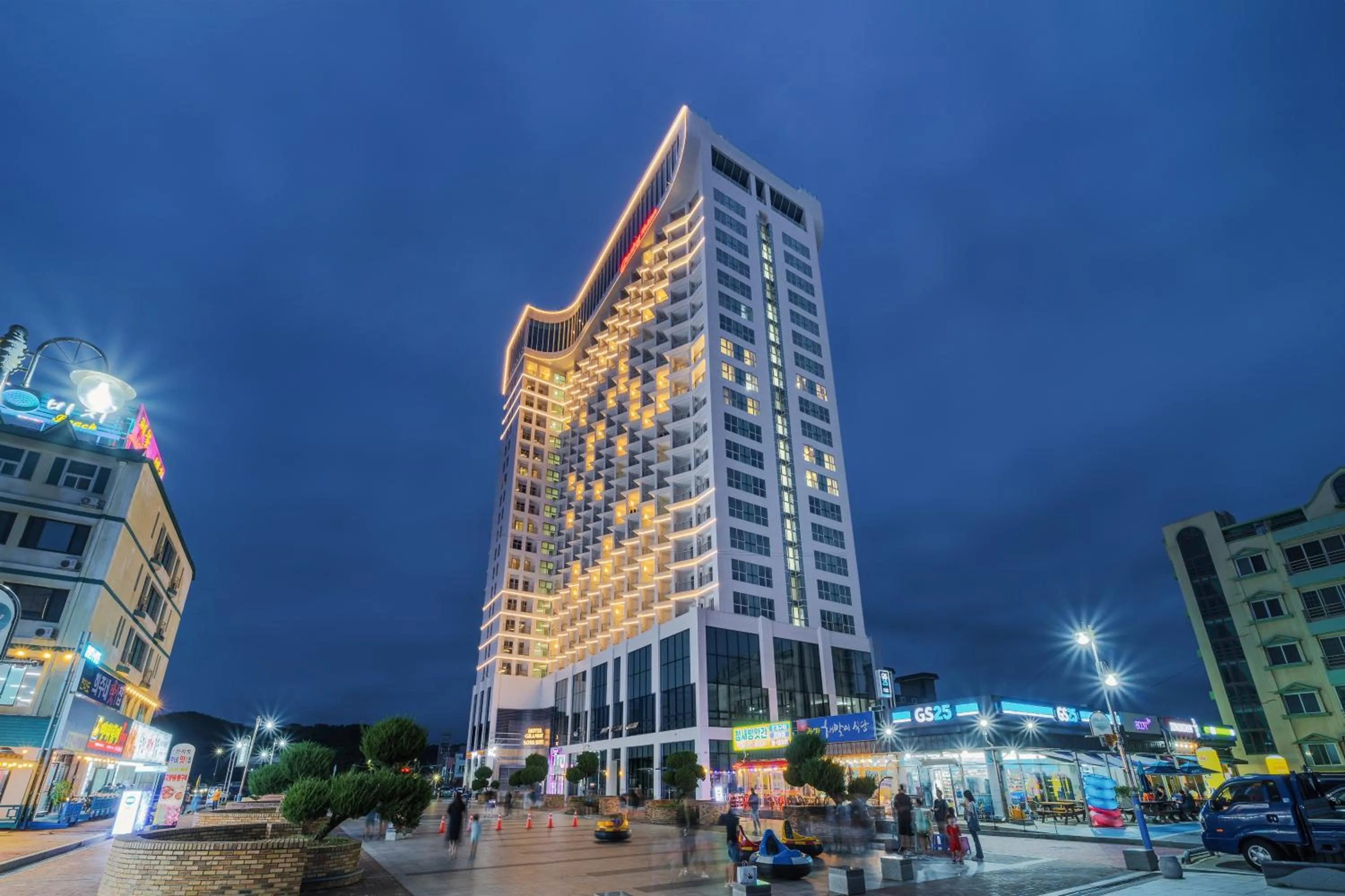 Property building in Urbanstay Naksan Beach