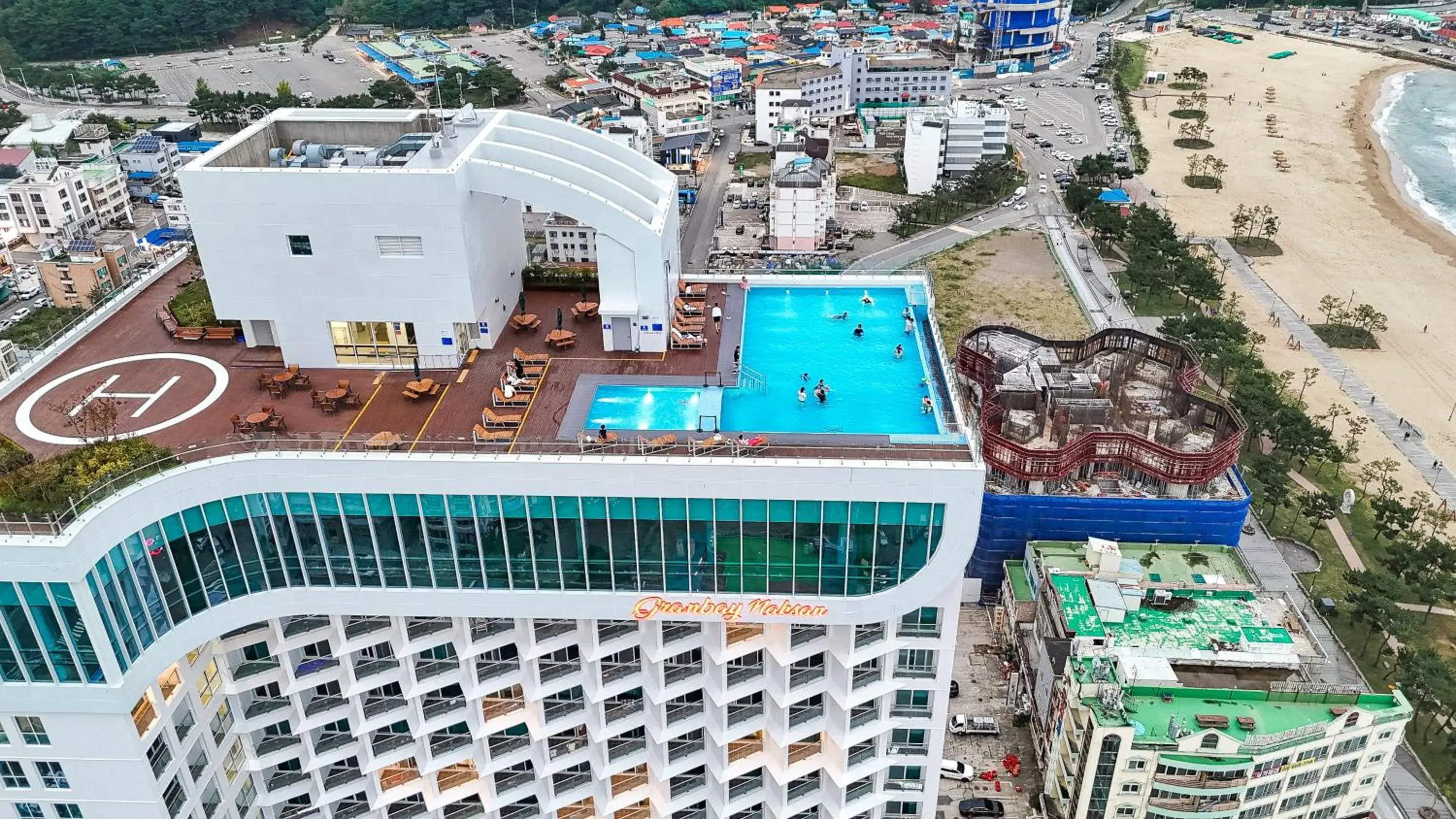 Bird's eye view in Urbanstay Naksan Beach Bird's eye view in Urbanstay Naksan Beach