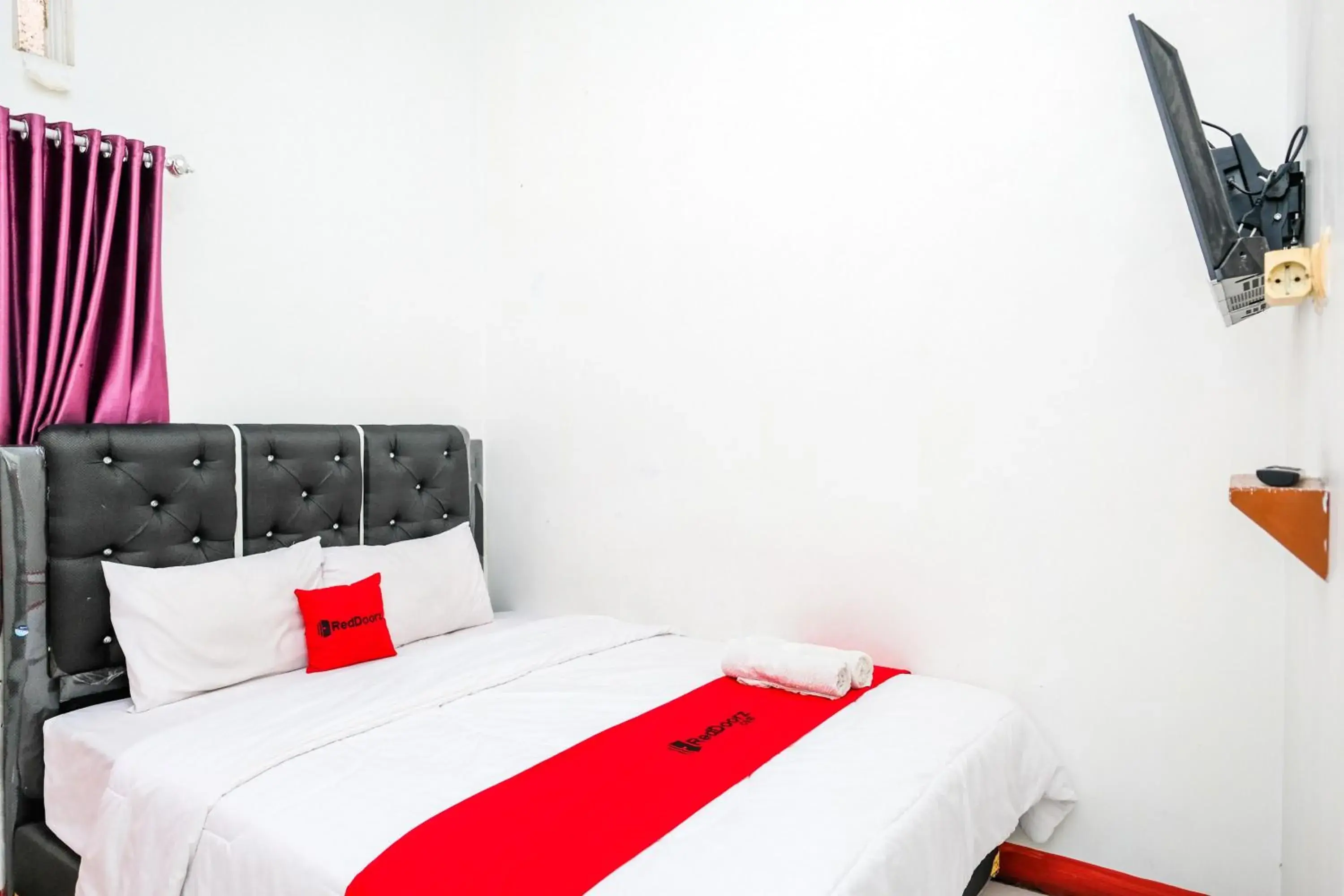 RedDoorz Syariah near Alun Alun Wonosobo 4 RedDoorz Syariah near Alun Alun Wonosobo 4