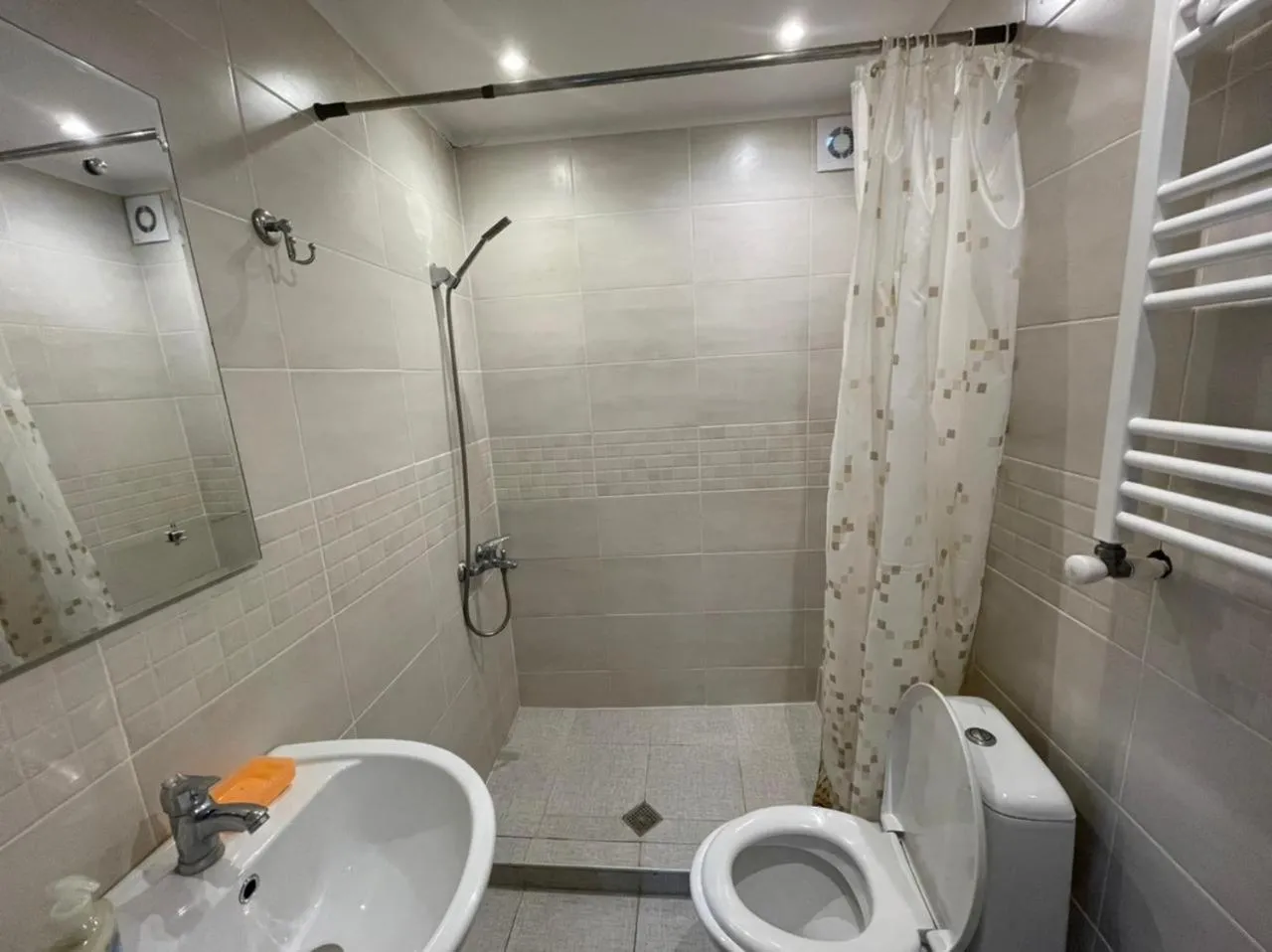 Shower in Georgian Guest House on Asatiani
