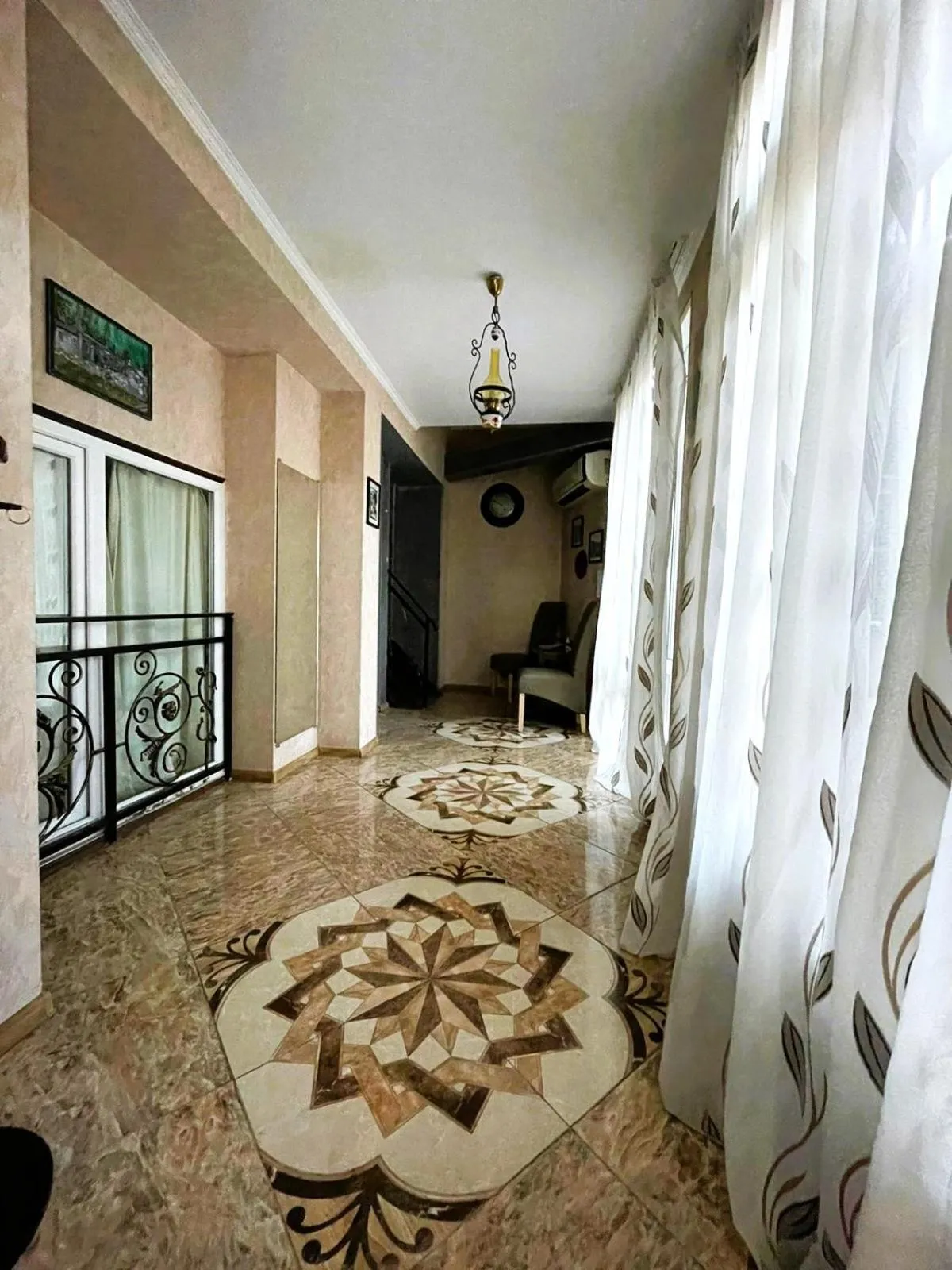 Georgian Guest House on Asatiani