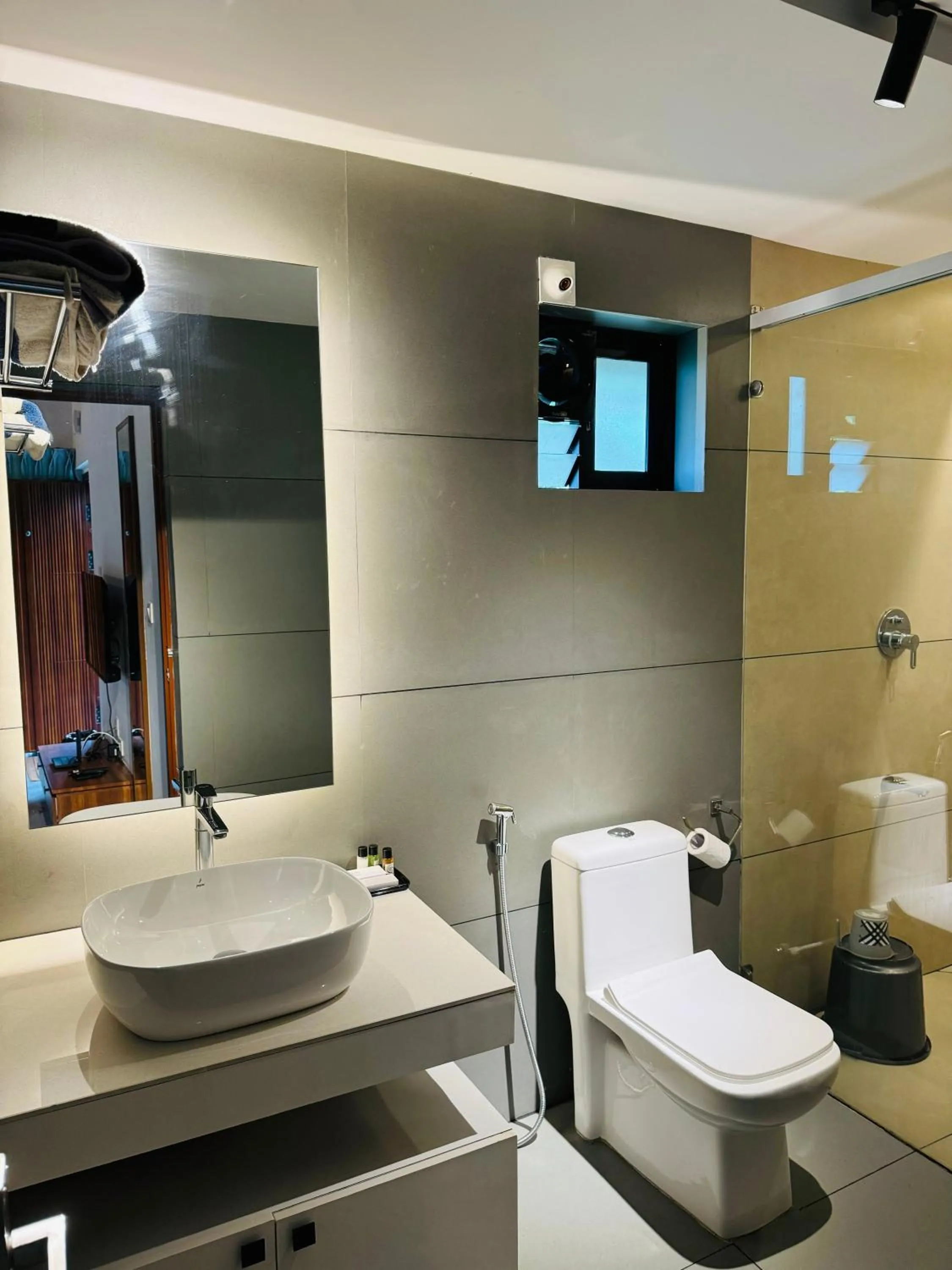 Shower in Bay View Suites, Vythiri, Wayanad