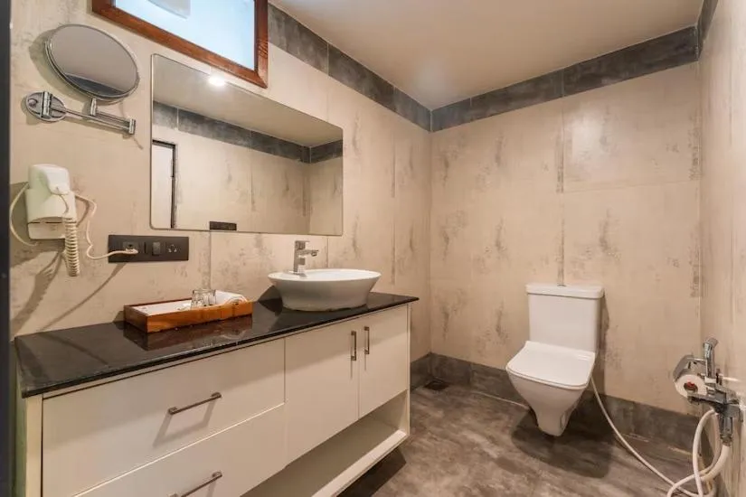 Bathroom in Foxoso La Beach Resort & Spa