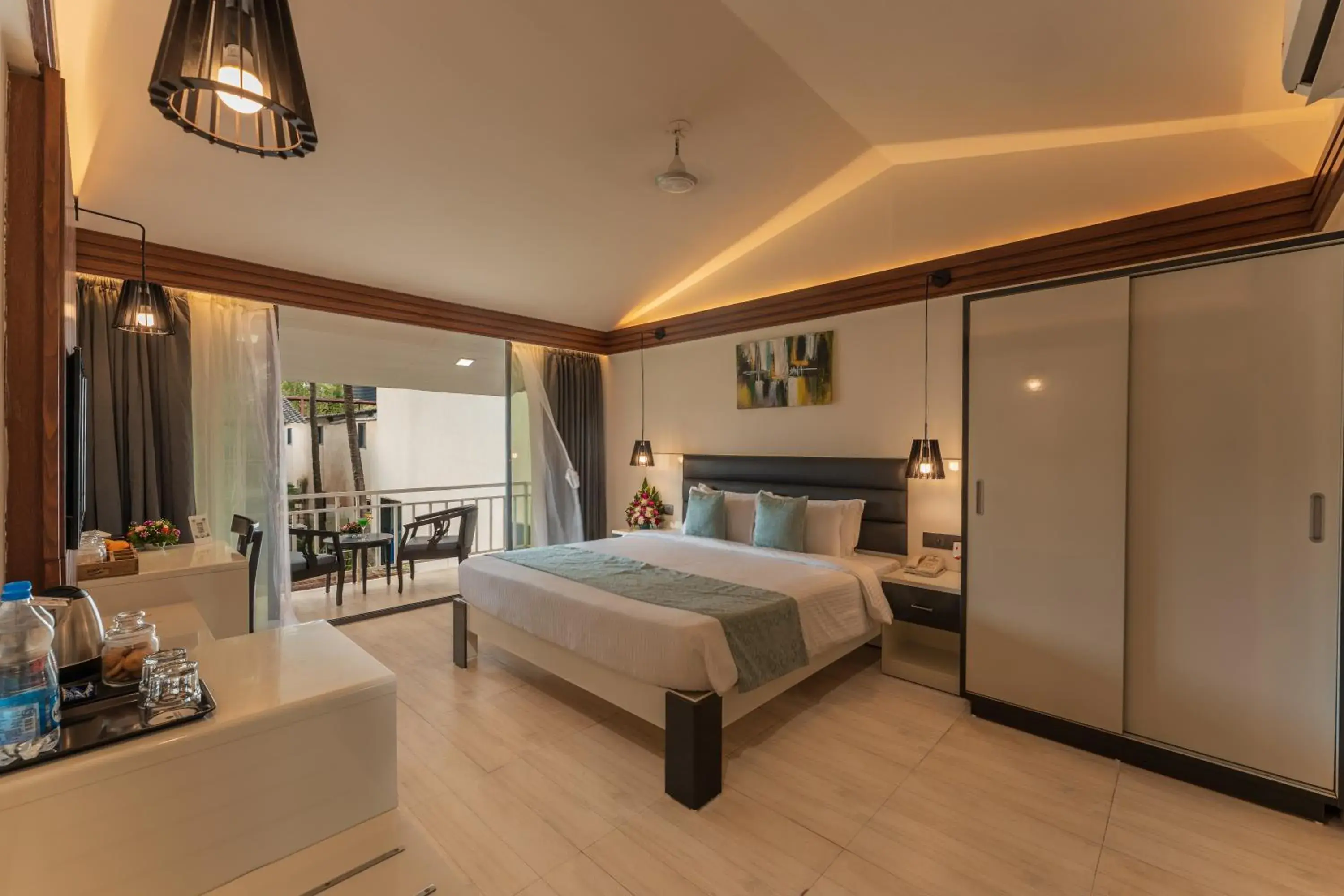 Bed in Foxoso La Beach Resort & Spa Bed in Foxoso La Beach Resort & Spa