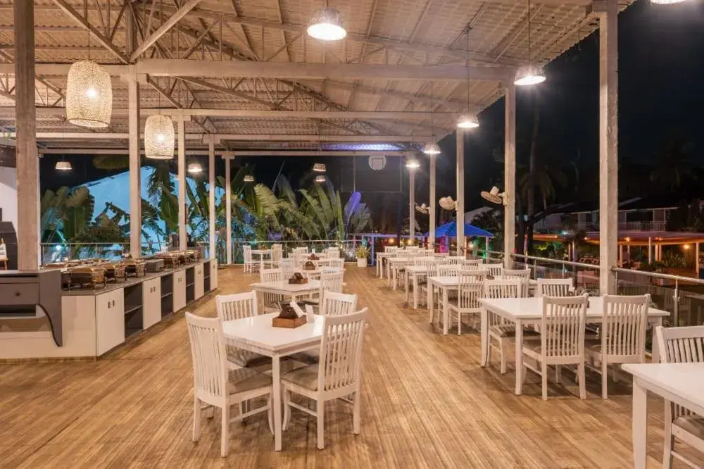 Restaurant/places to eat in Foxoso La Beach Resort & Spa Restaurant/places to eat in Foxoso La Beach Resort & Spa