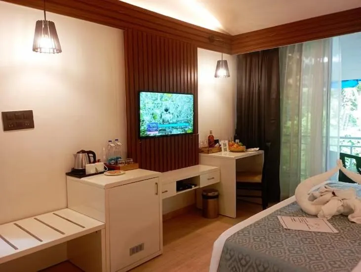 TV and multimedia, Bed in Foxoso La Beach Resort & Spa