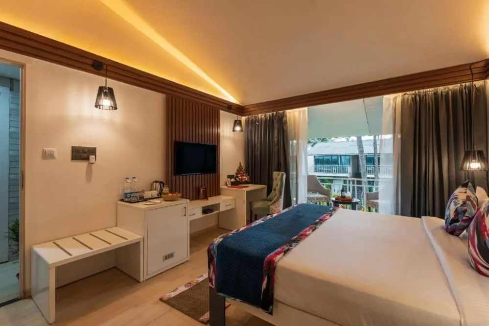 Bedroom, Bed in Foxoso La Beach Resort & Spa