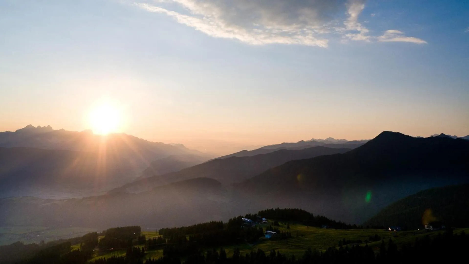Hiking in Goldhirsch Aparthotel