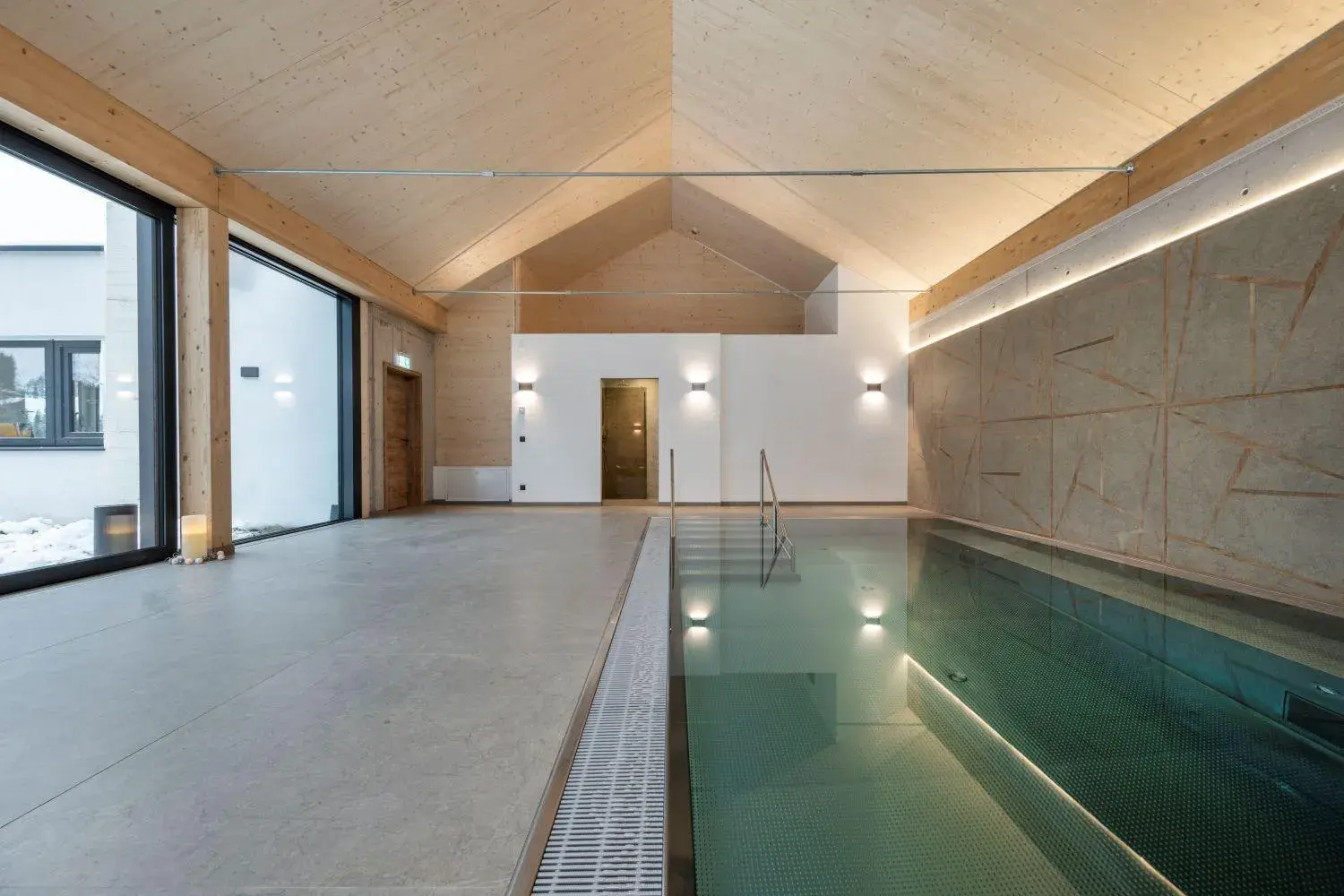 Swimming pool in Goldhirsch Aparthotel Swimming pool in Goldhirsch Aparthotel