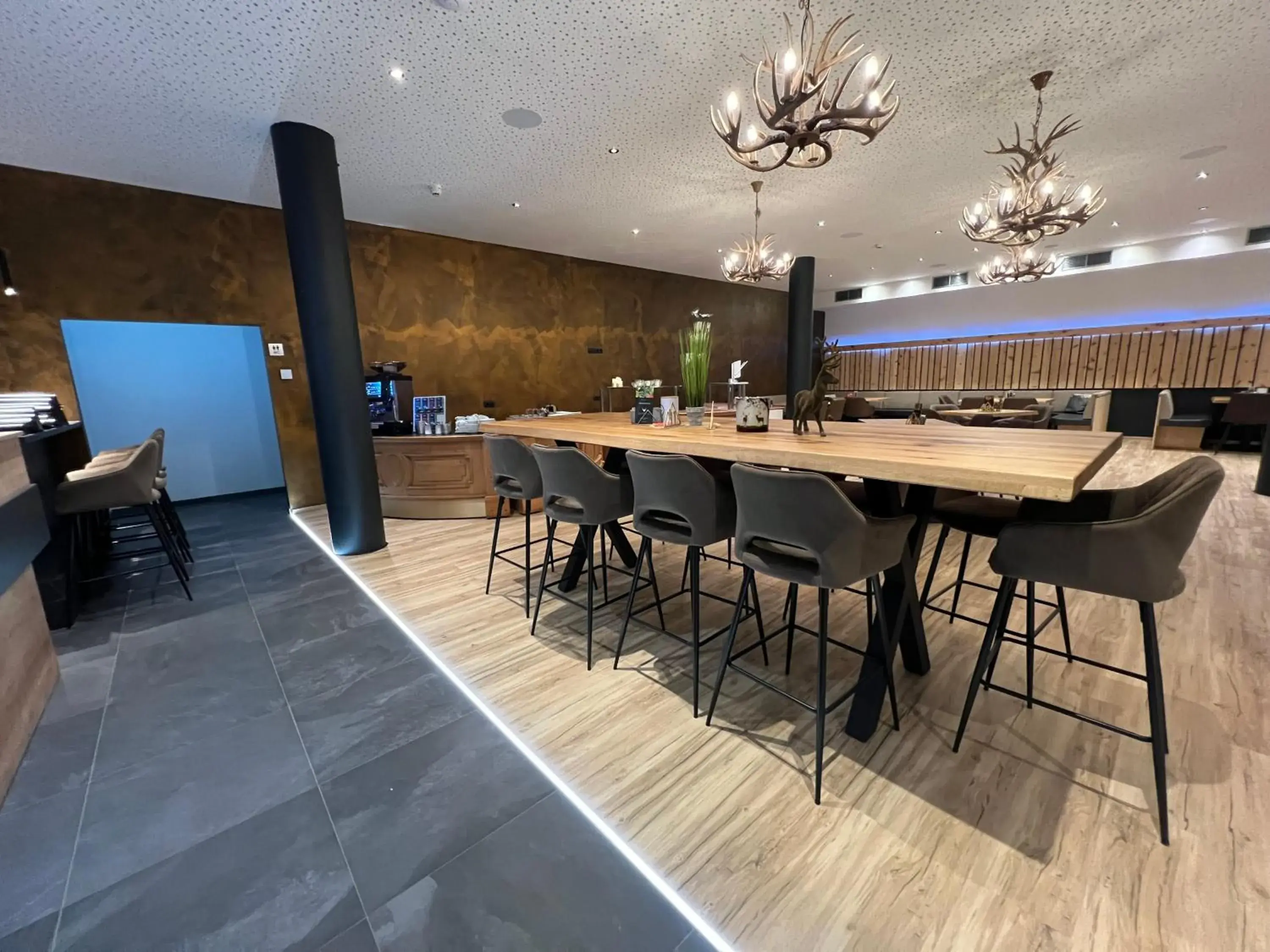 Restaurant/places to eat in Goldhirsch Aparthotel Restaurant/places to eat in Goldhirsch Aparthotel