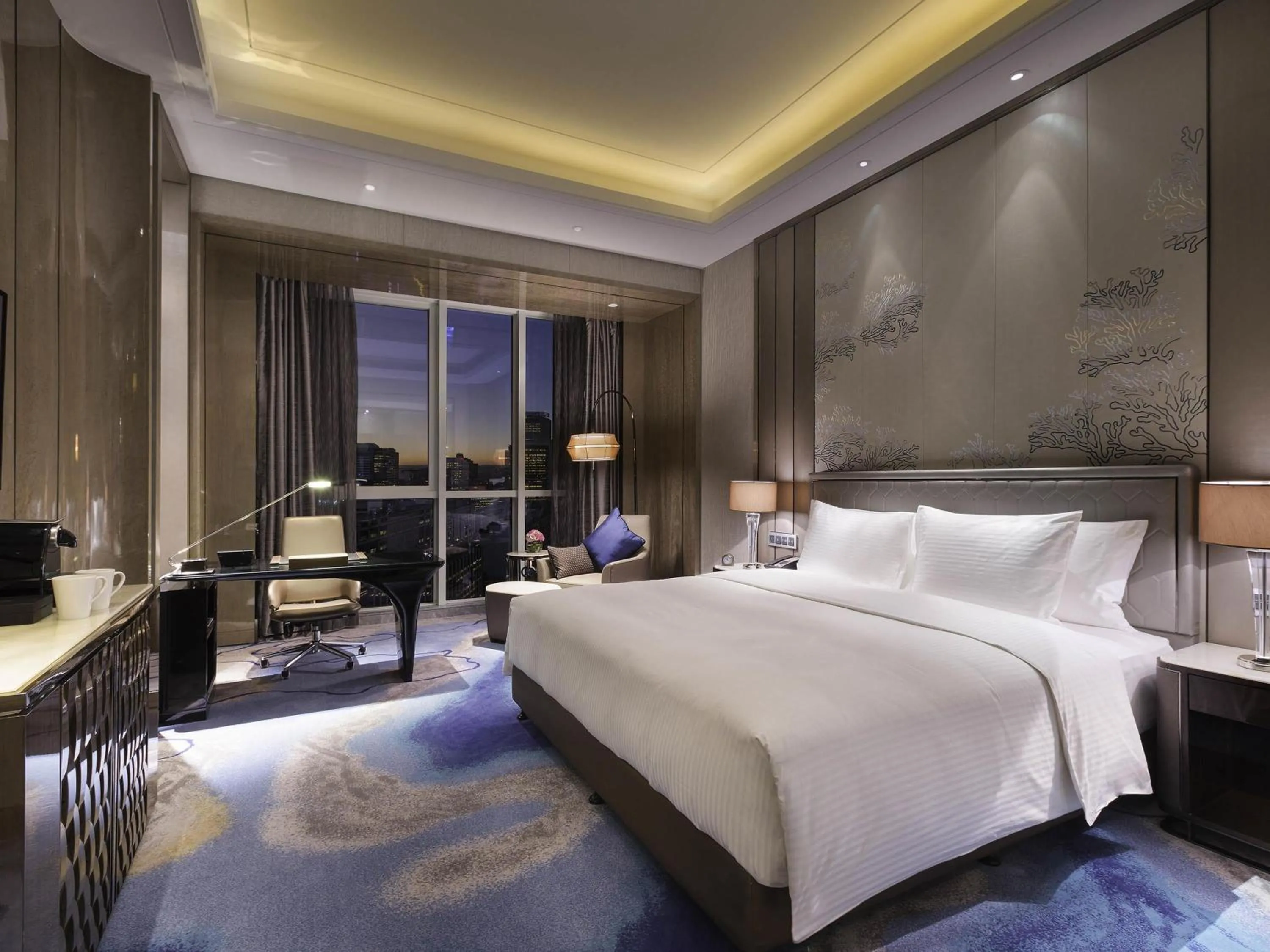 Bedroom, Bed in Pullman Yantai Center