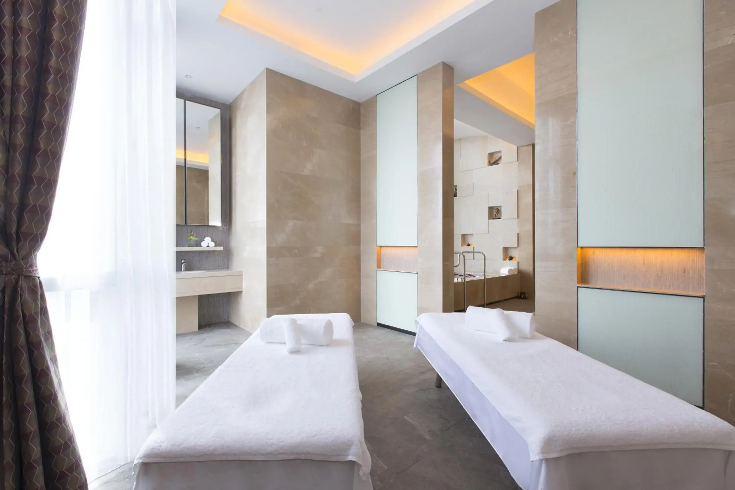 Spa and wellness centre/facilities, Bed in Pullman Yantai Center Spa and wellness centre/facilities, Bed in Pullman Yantai Center