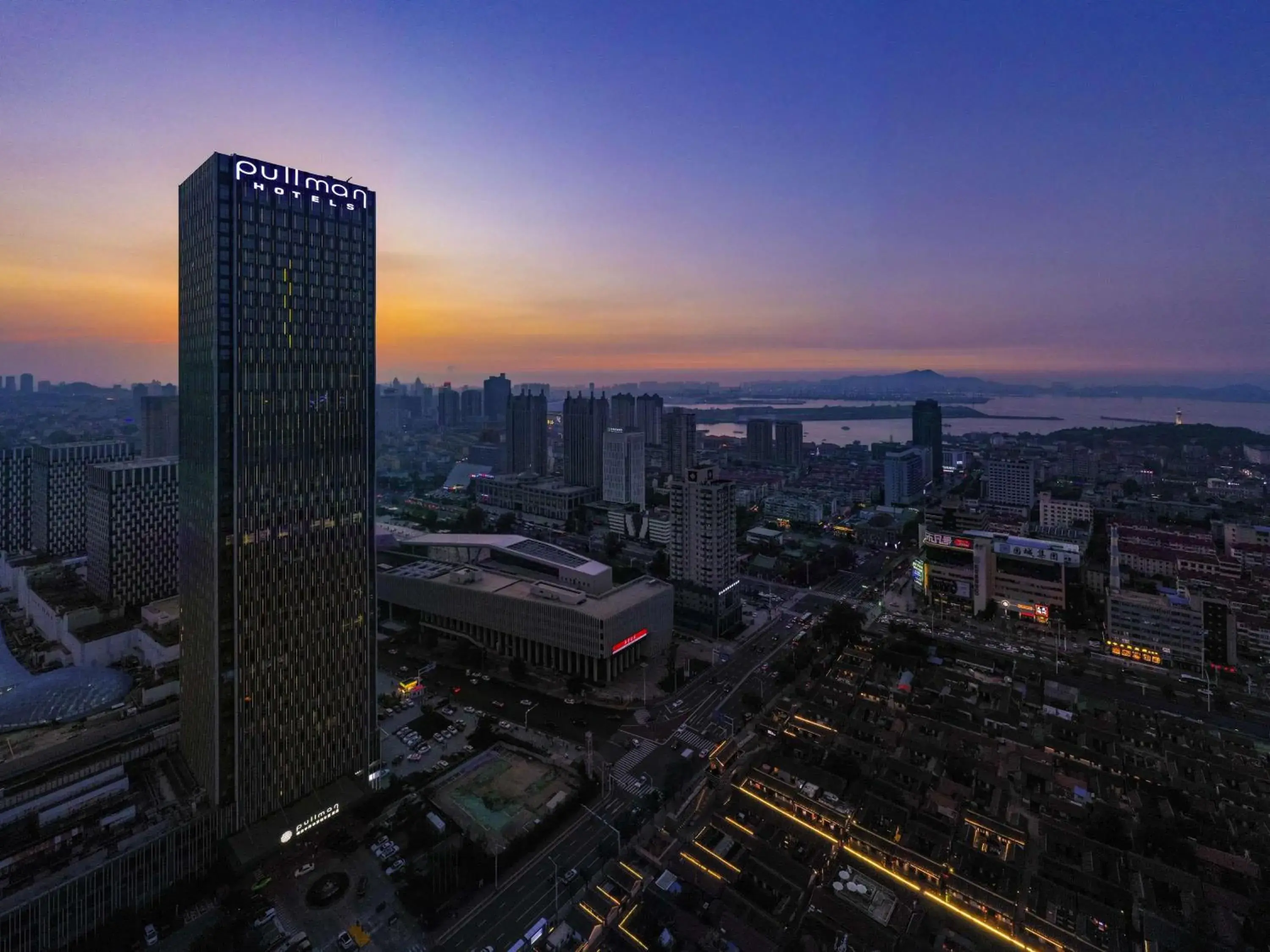 Property building in Pullman Yantai Center Property building in Pullman Yantai Center