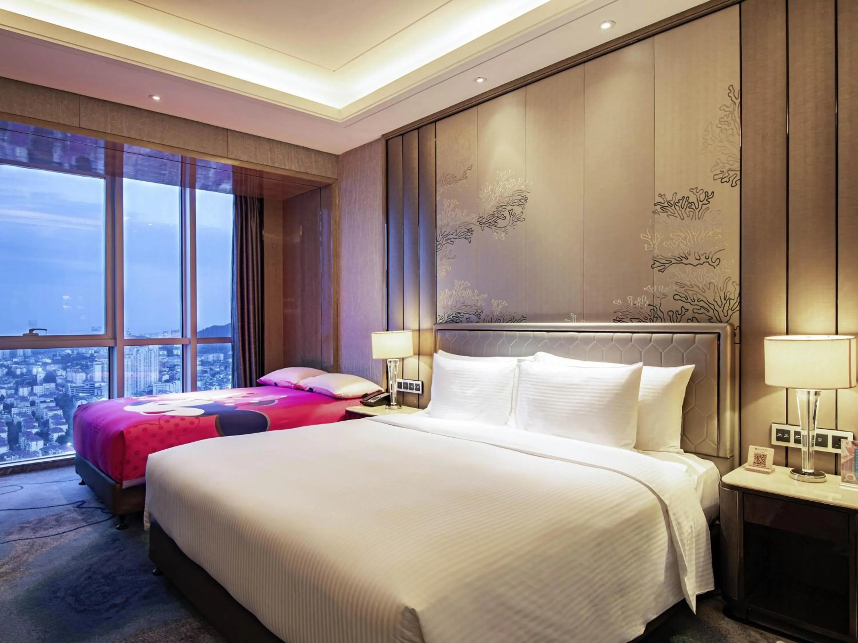 Bedroom, Bed in Pullman Yantai Center
