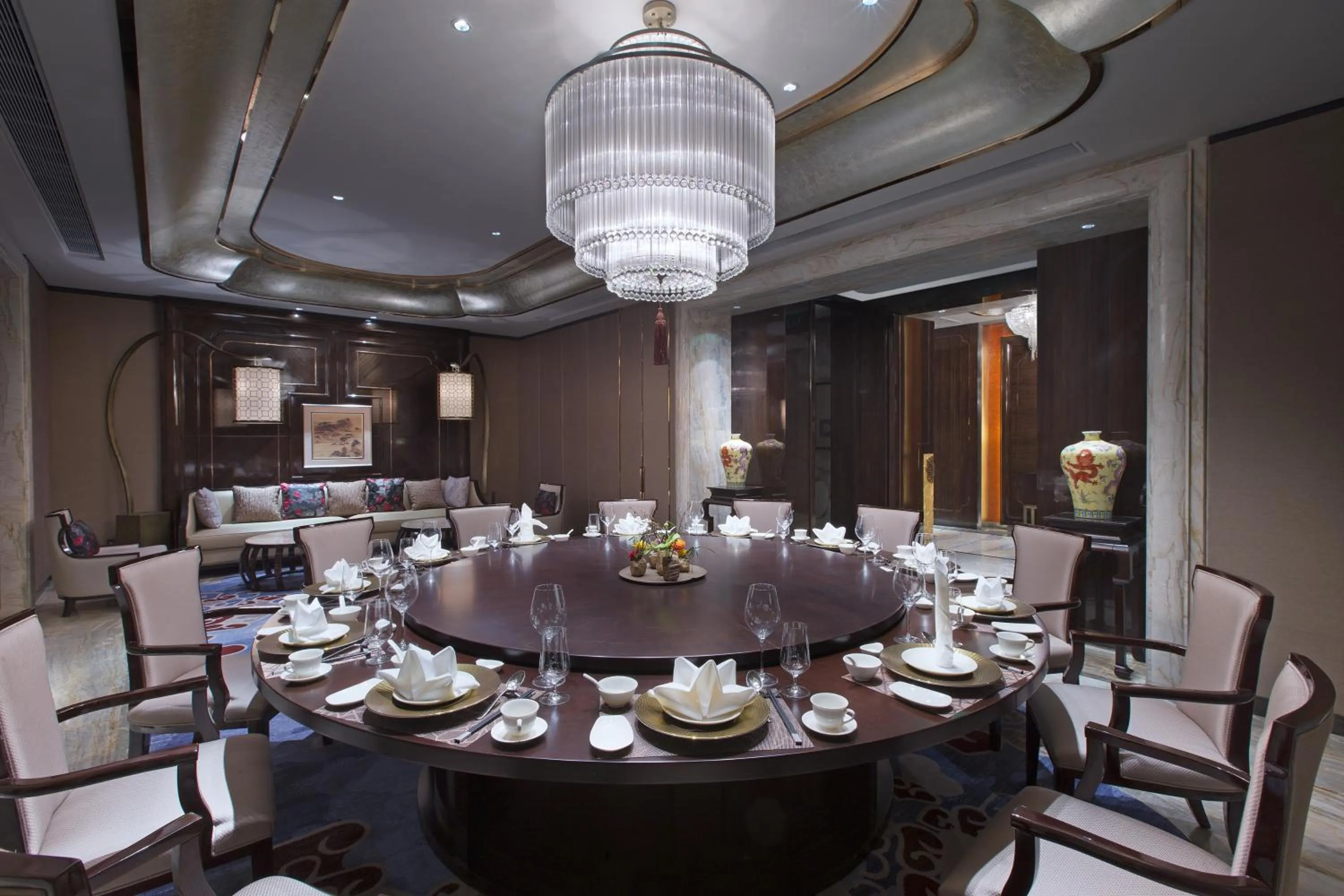 Restaurant/places to eat in Pullman Yantai Center