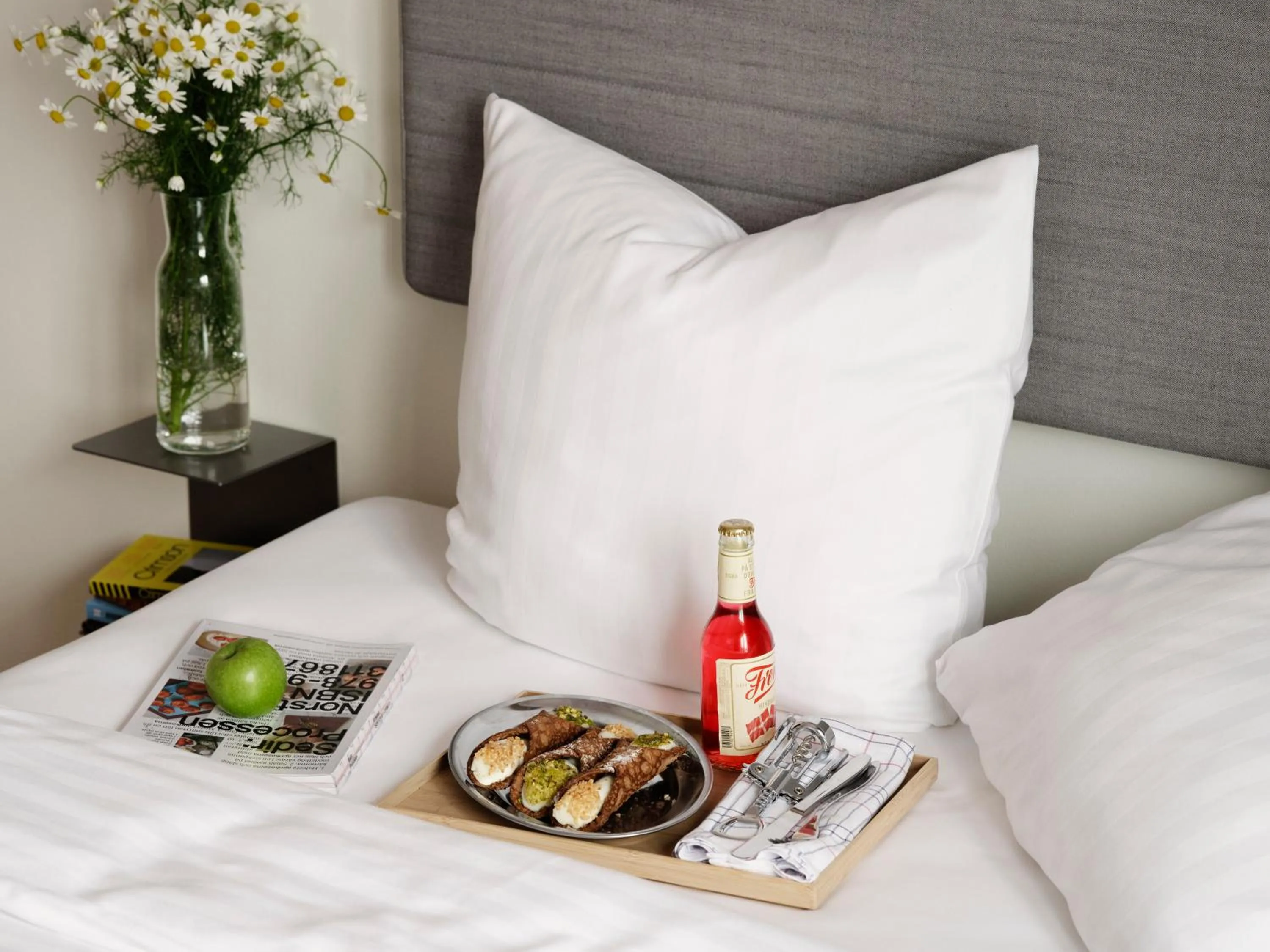 Bed in Mekano Apartment Hotel