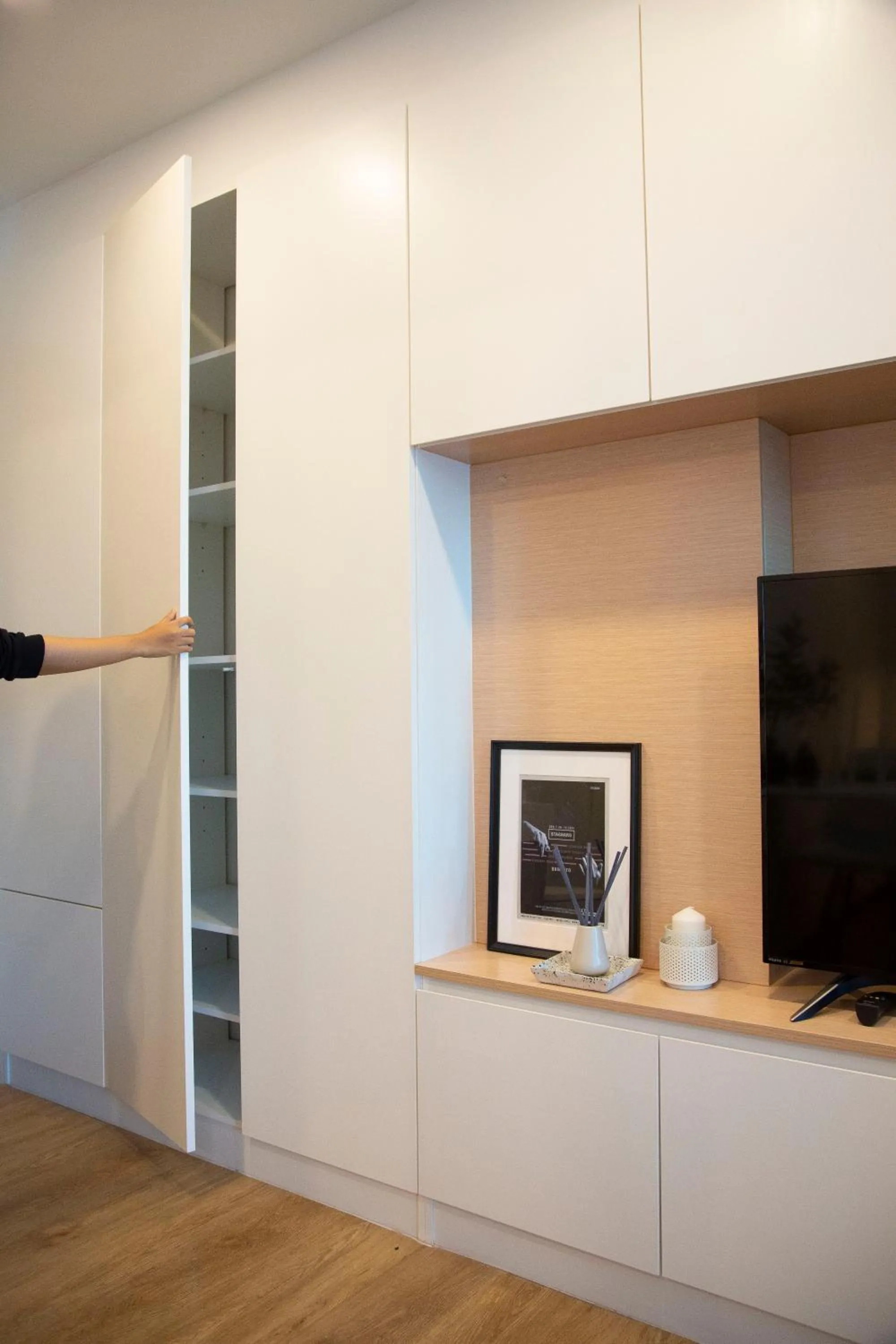 TV and multimedia in Parrish Serviced Apartment